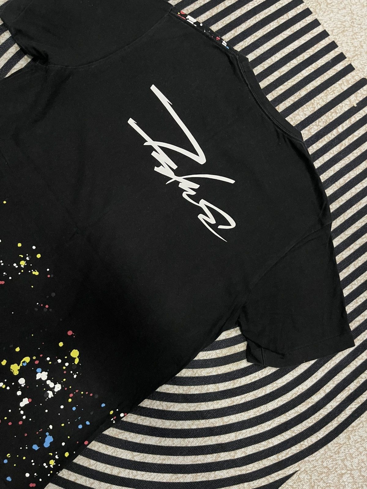 Futura × Uniqlo 2000s UNIQLO X FUTURA SHORT SLEEVE TSHIRT ART DESIGN Size US XL / EU 56 / 4 - 12 Thumbnail
