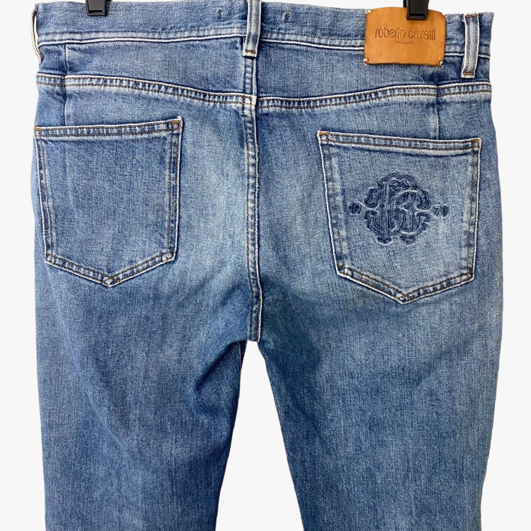 Roberto Cavalli VINTAGE Roberto Cavalli Firenze Slim-Fit Denim Jeans Blue Light Wash Men 32 Inseam 32 5-Pocket City Logo Designer Italy Size US 32 / EU 48 - 6 Thumbnail