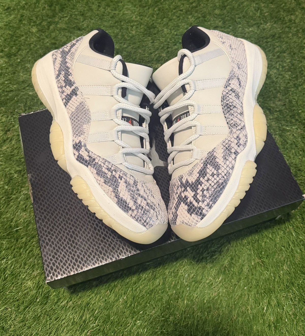 Jordan Brand Jordan 11 Low Snake Light Bone Size US 9.5 / EU 42-43 - 1 Thumbnail