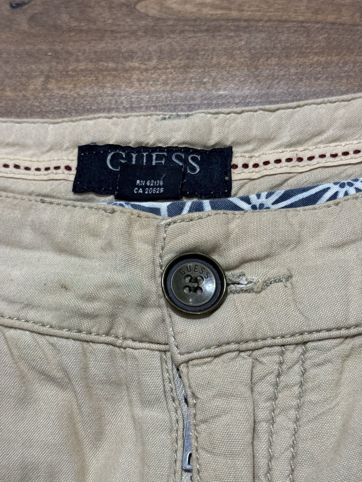 Guess GUESS Men's Classic Khaki Cargo Shorts Size US 30 / EU 46 - 3 Thumbnail