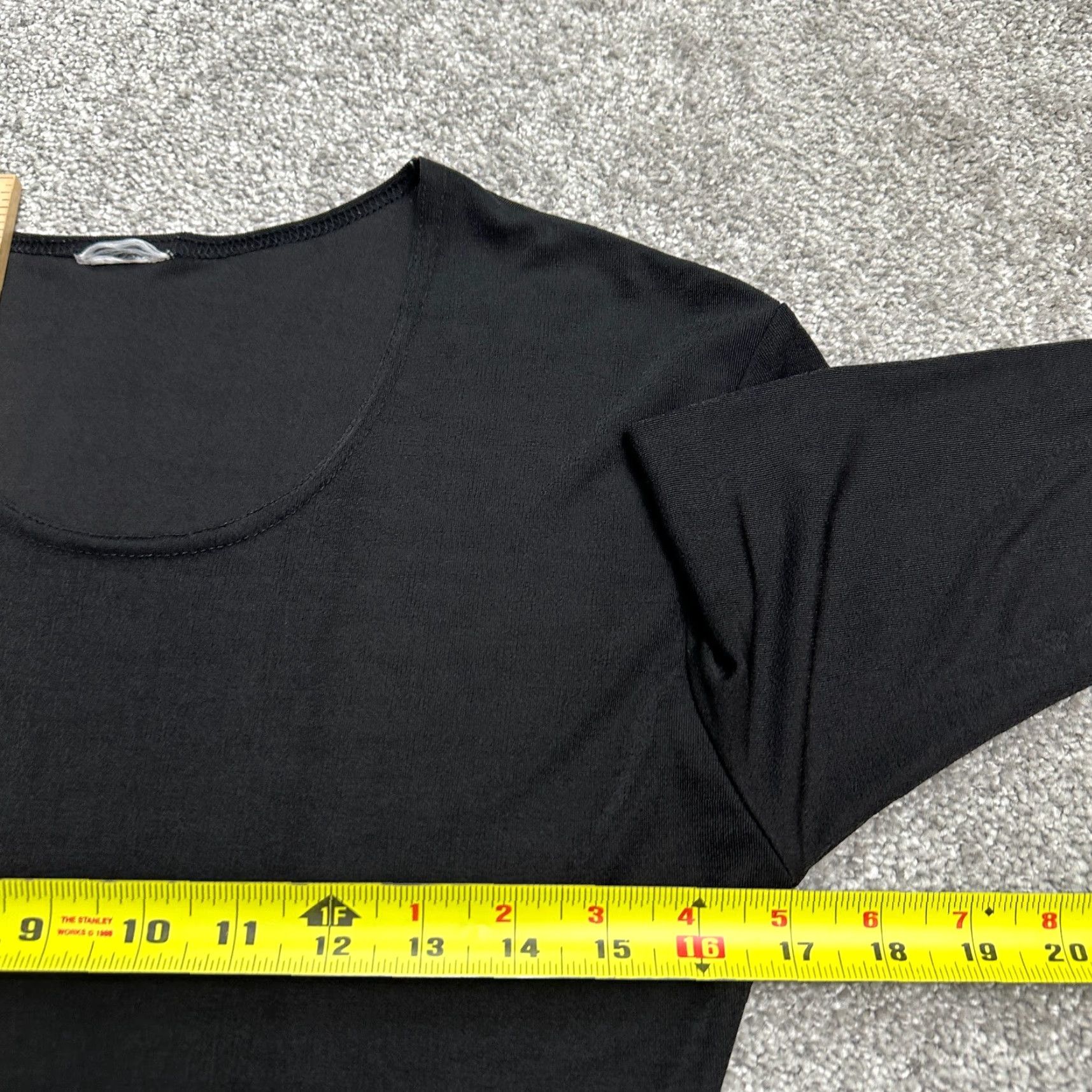 Vintage VINTAGE? No — Unbranded Basic Scopp Neck T-Shirt Women’s Small Black Long Sleeve Knit Top Size S / US 4 / IT 40 - 5 Thumbnail