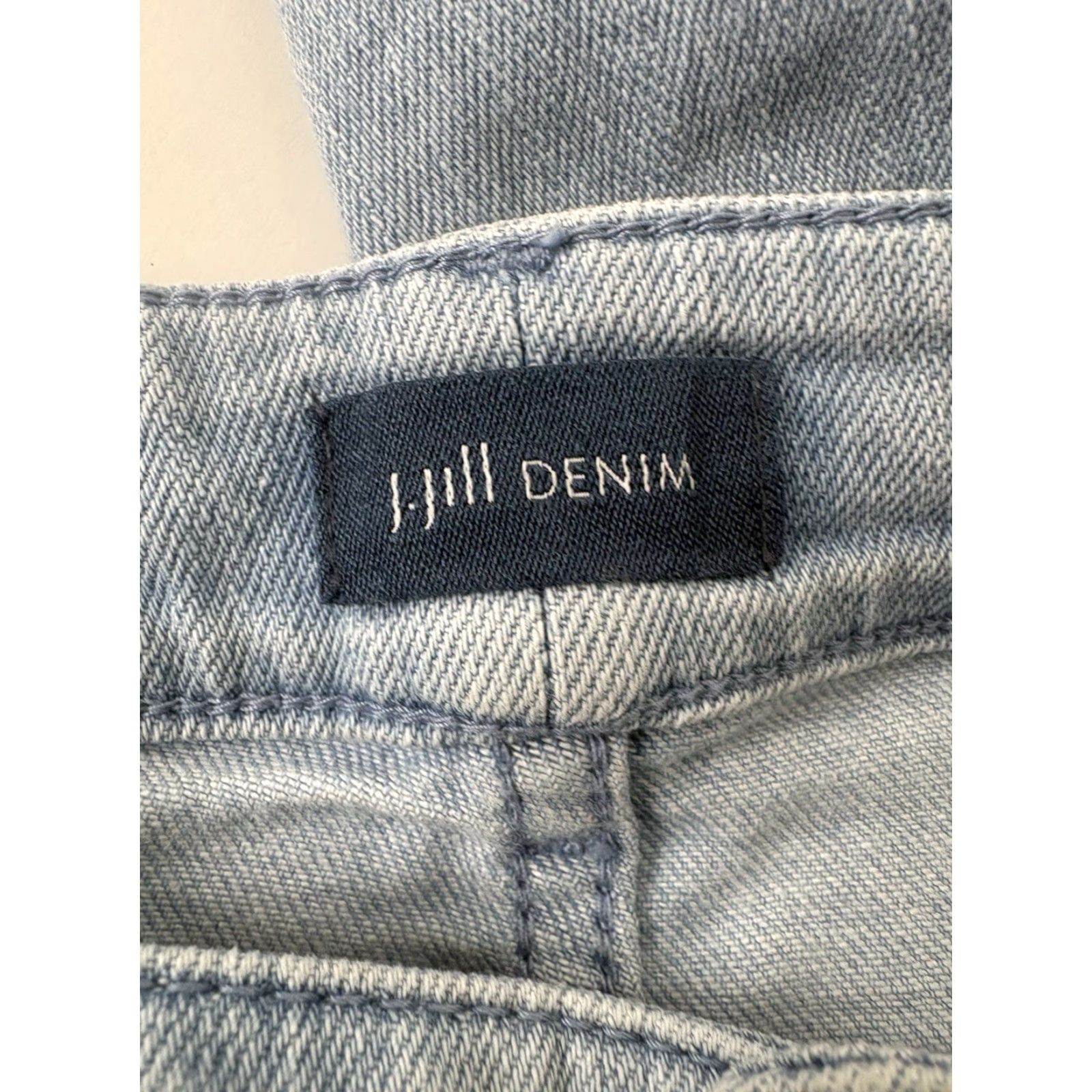 J. Jill J Jill Denim Hi-Rise Straight Jeans Womens 14P Blue Cotton Spandex 5-Pocket Button Zip Inseam 24in Bleached Lt Wash Cropped Leg 7.5in Rise 11in Size 36" / US 14 / IT 50 - 7 Thumbnail