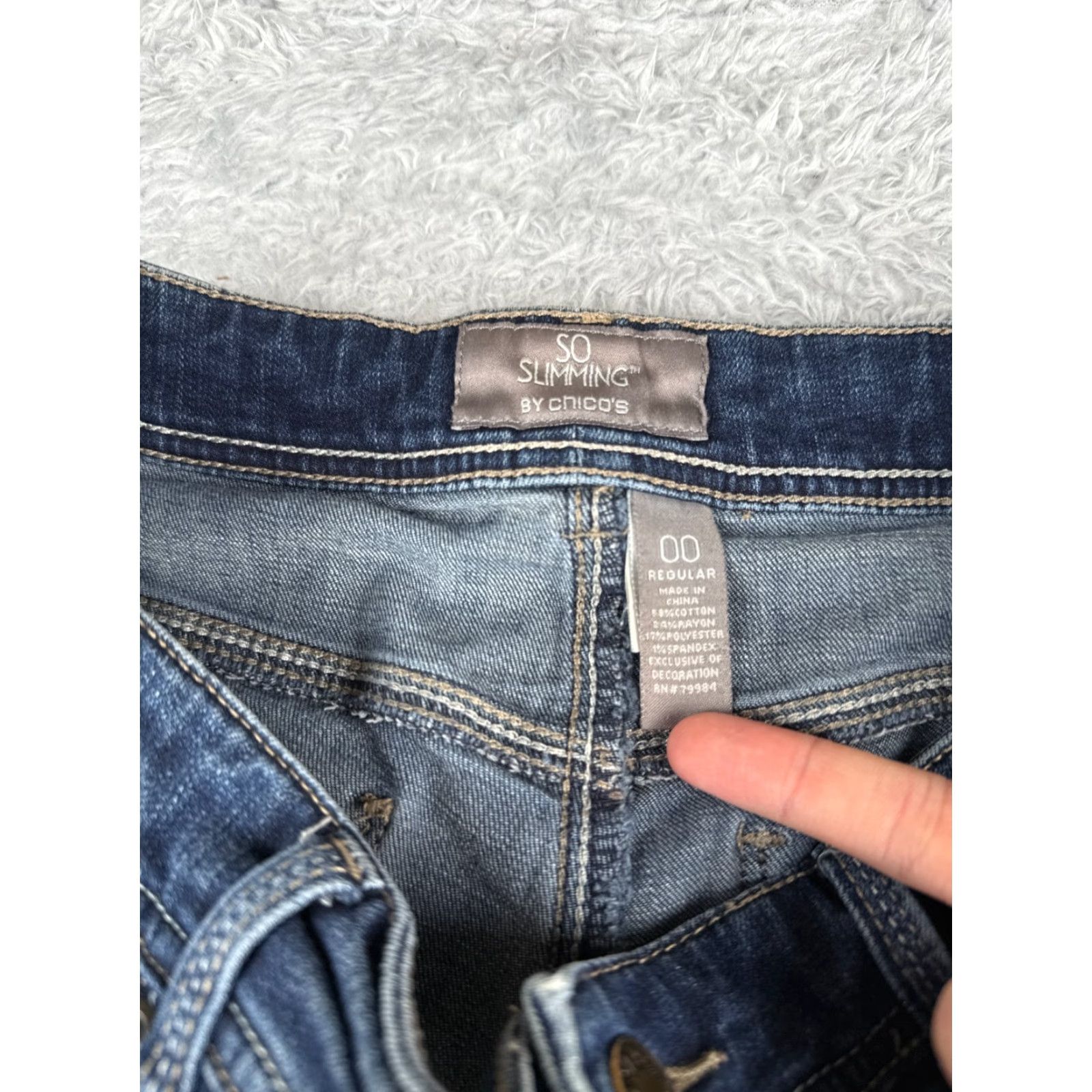 Vintage Chicos Jeans Women Bootcut Jeans 00 Blue Cotton Blend Denim Low Rise 28x30 5-Pocket Designer American Classic Logo Embroidered Slim Size 24" / US 00 / IT 34 - 6 Thumbnail