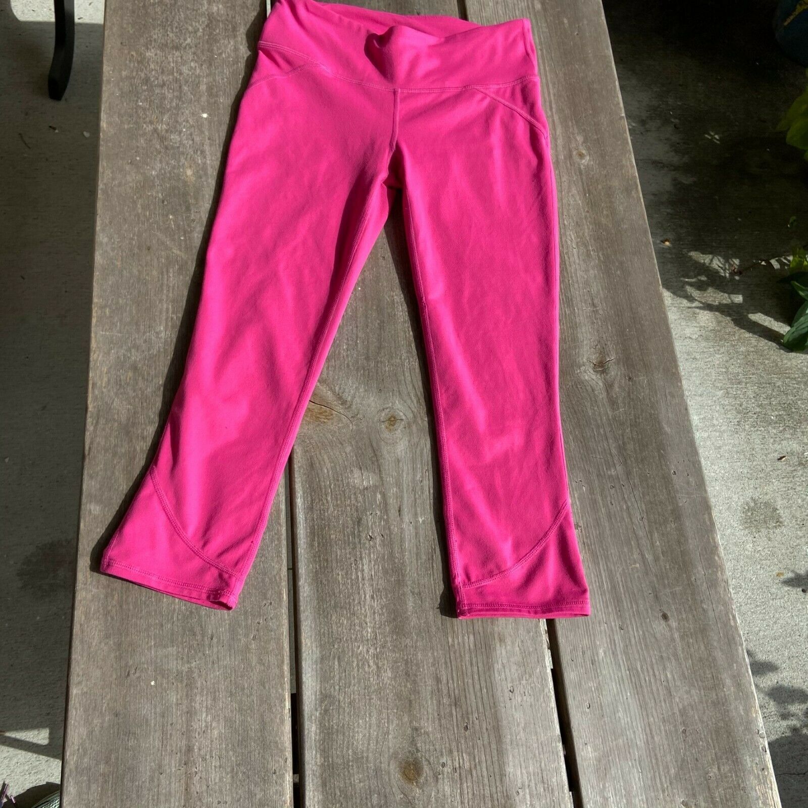 Other Fabletics Lima Capri Capris Workout Leggings Size XS Pink Size 26" / US 2 / IT 38 - 2 Thumbnail