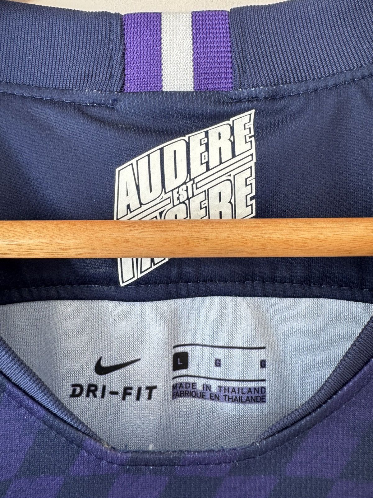 Nike Tottenham Hotspur 2019-2020 Home Soccer Jersey Nike Shirt Size US L / EU 52-54 / 3 - 13 Thumbnail