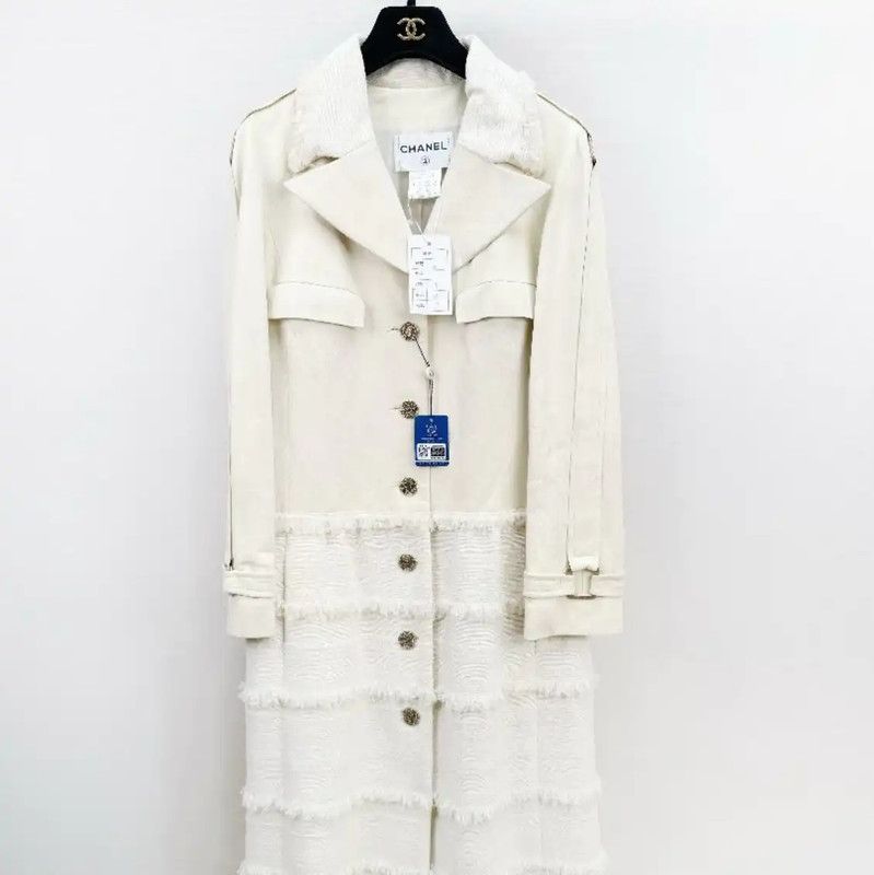 Chanel Chanel White Sheepskin Long Winter Coat 0089 Size S / US 4 / IT 40 - 1 Thumbnail
