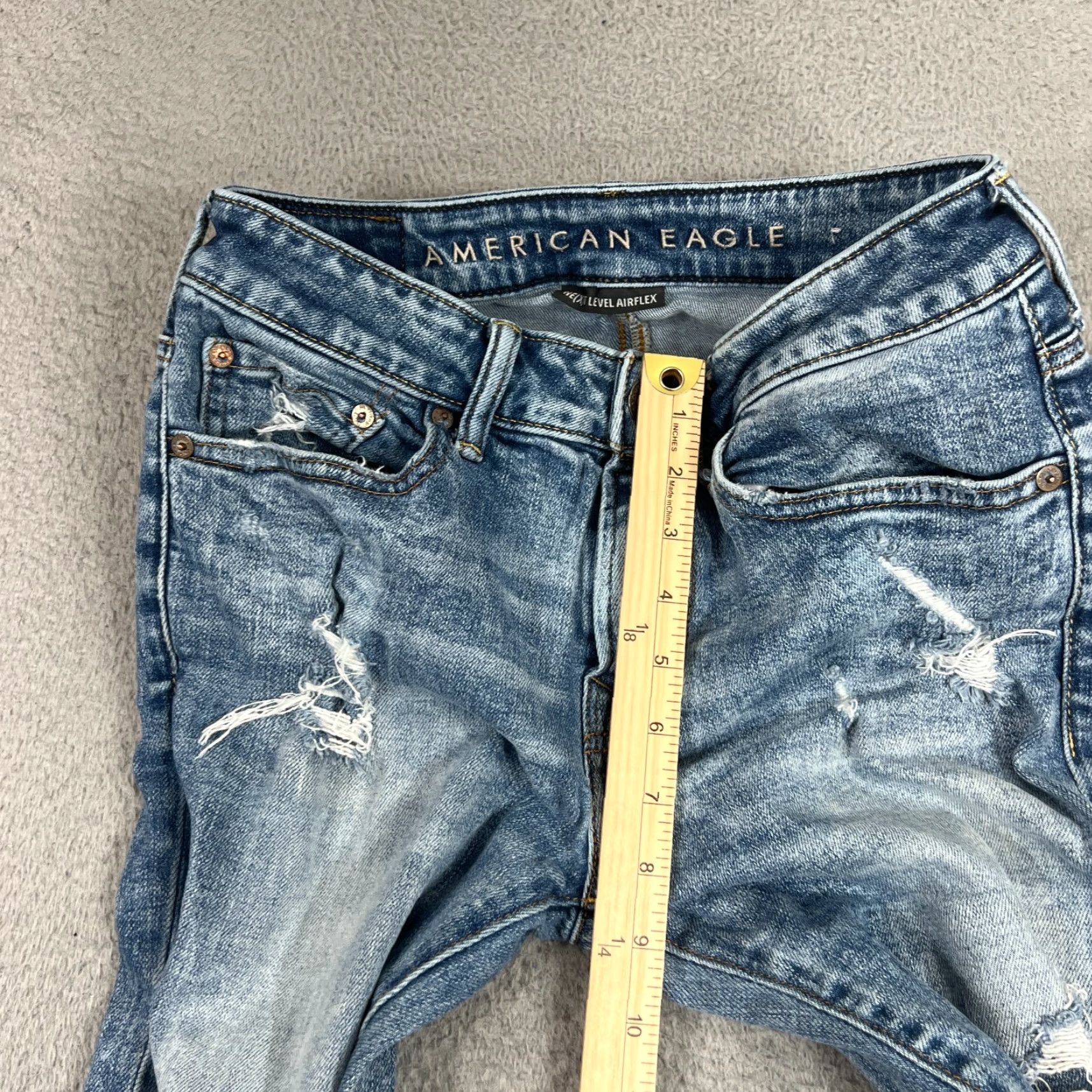 American Eagle Outfitters VINTAGE American Eagle Jeans Mens 29x30 Skinny Light Blue Acid Wash Distressed Thrashed Size US 29 - 3 Thumbnail