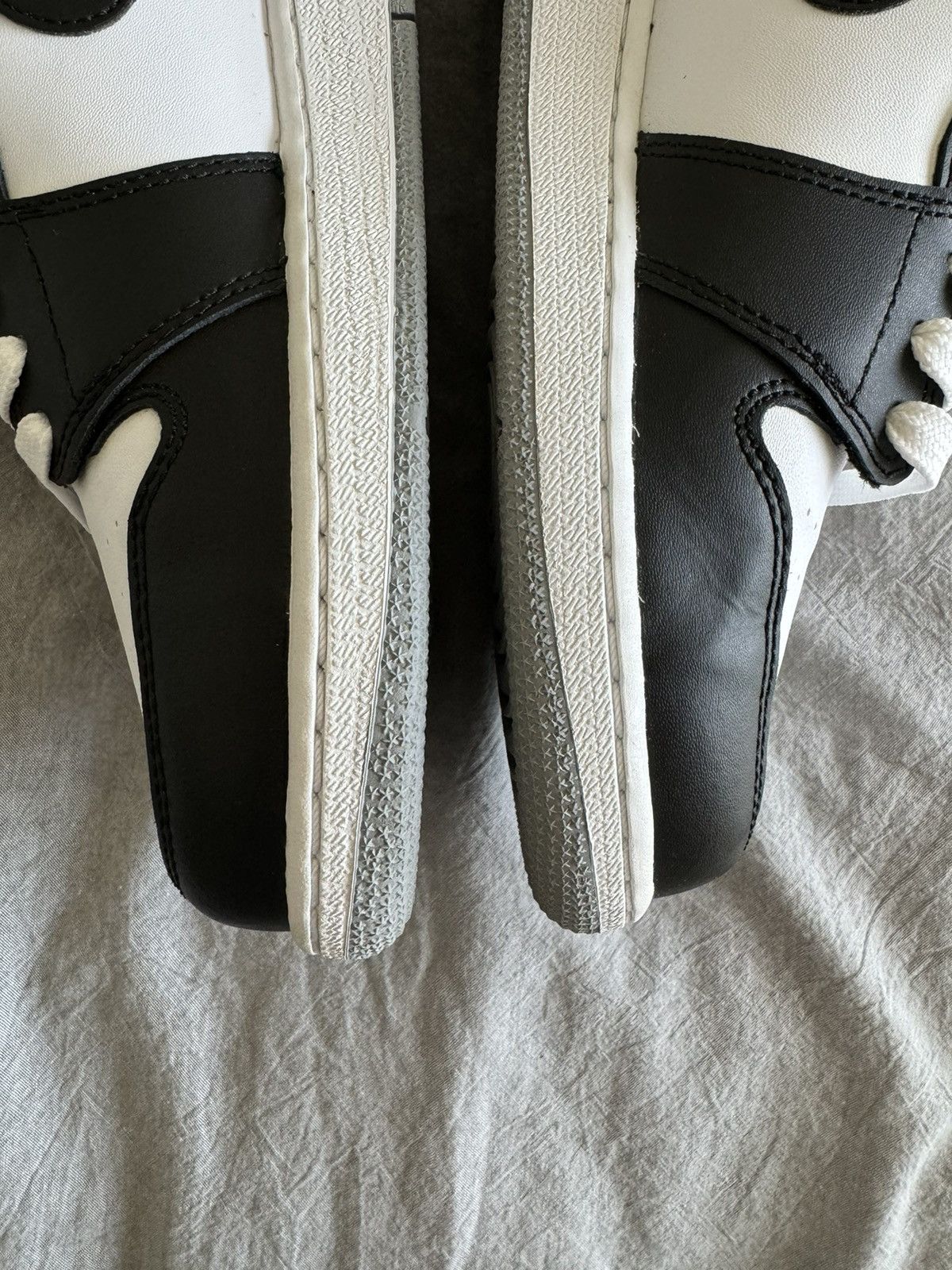 Nike Jordan 1 baron Gs Size 7y Size US 7 / EU 40 - 9 Thumbnail