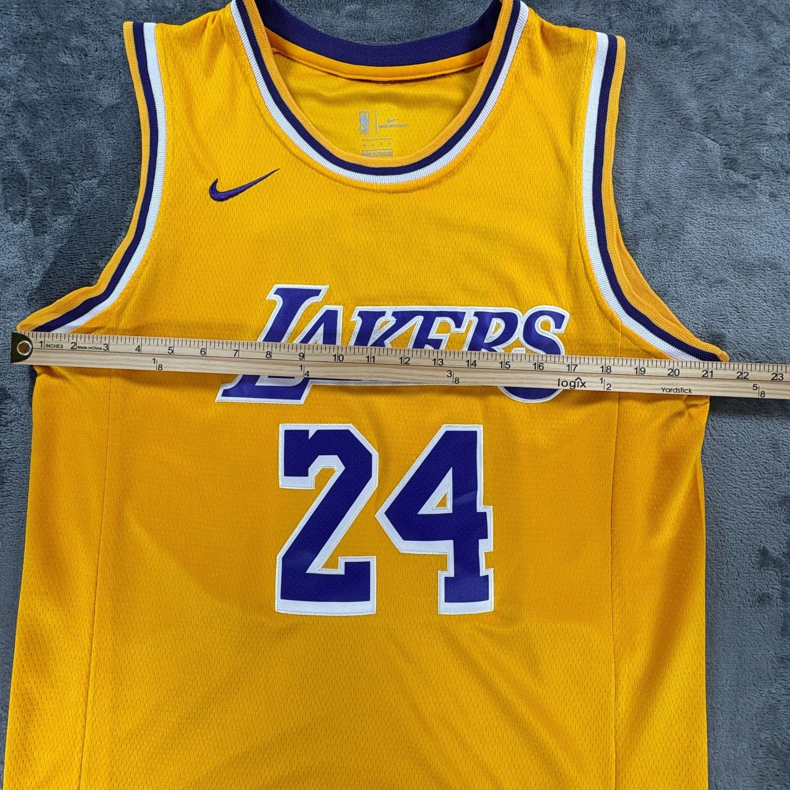 Nike Nike Kobe Bryant Lakers #24 Swingman Jersey Stitched Men S/ Size US S / EU 44-46 / 1 - 7 Thumbnail