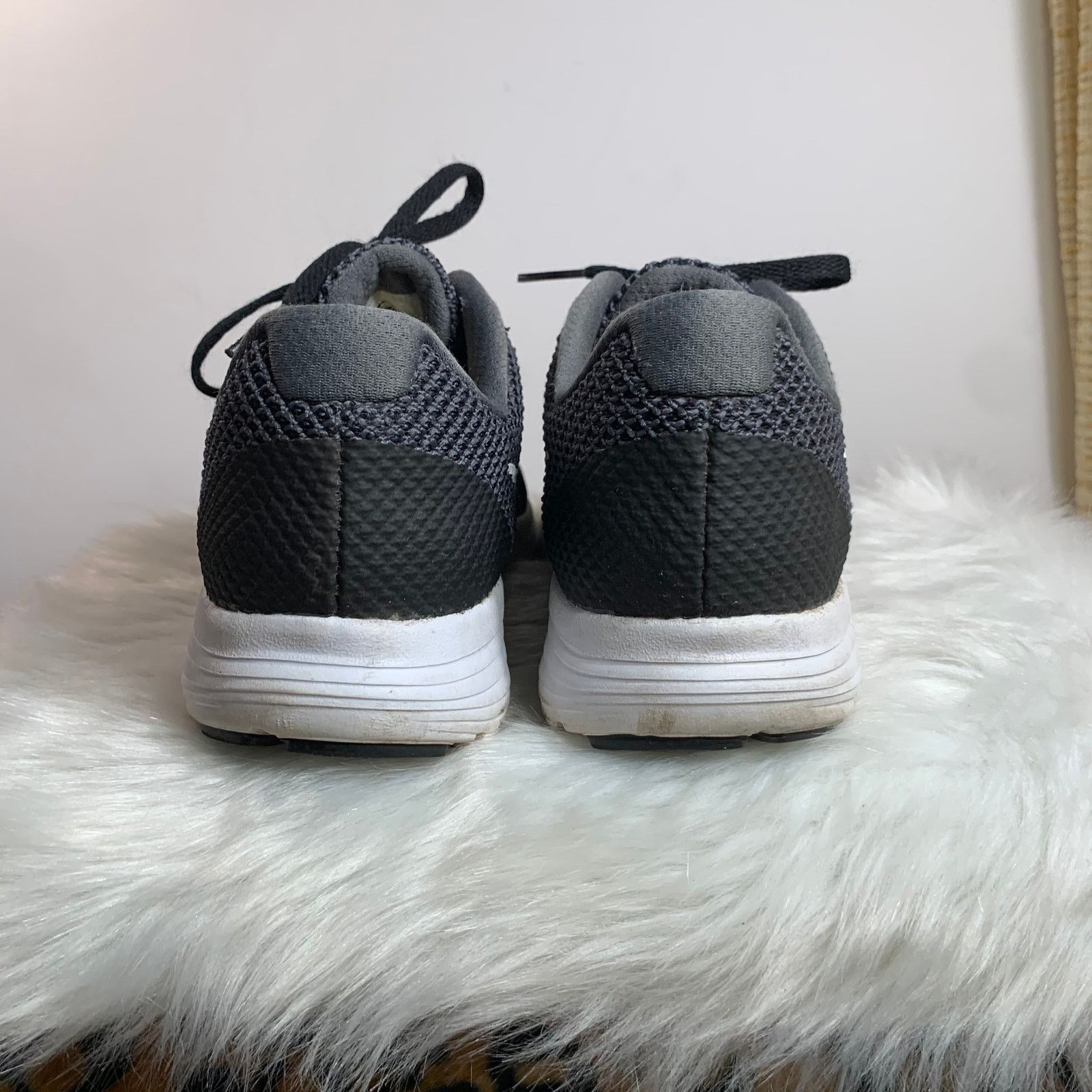 Nike Nike Women's Athletic Shoes size 7 Size US 7 / IT 37 - 6 Thumbnail