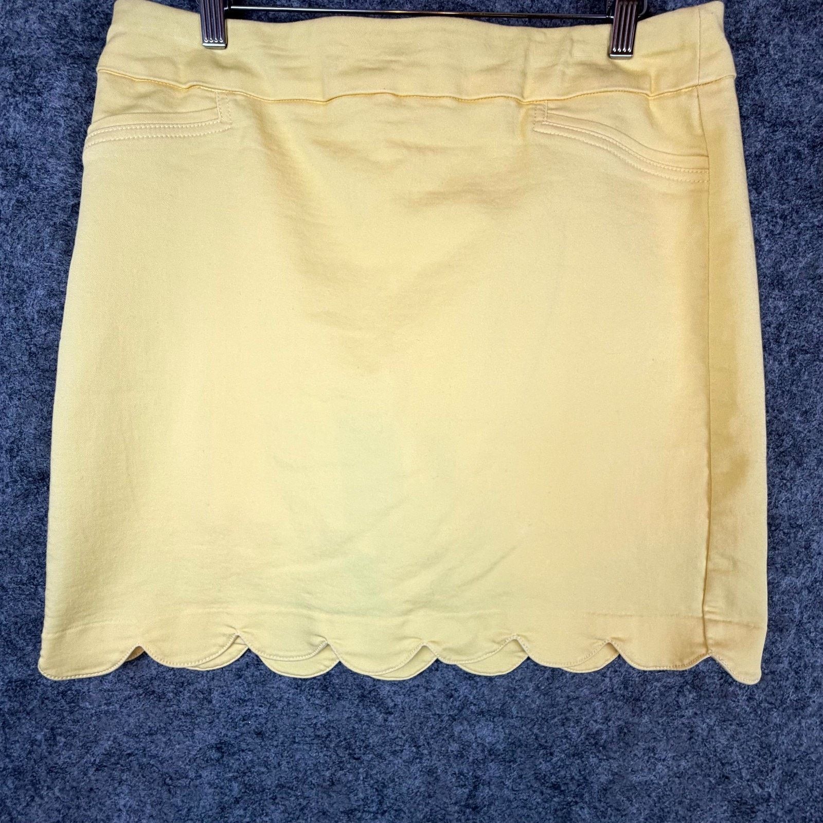 Croft & Barrow Croft & Barrow The Effortless Stretch Skort 12 Yellow Modest Size 34" / US 12 / IT 48 - 1 Thumbnail