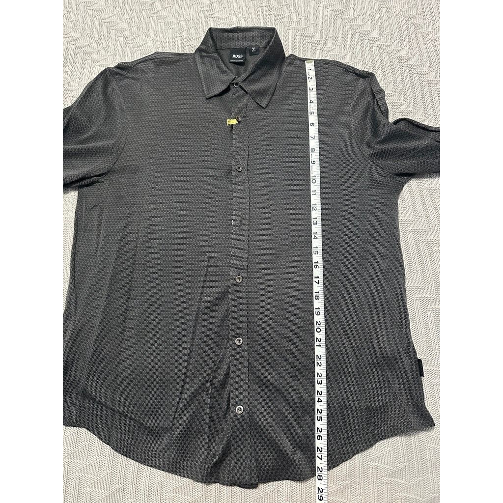 Hugo Boss Hugo Boss black textured button down size L Size US L / EU 52-54 / 3 - 9 Thumbnail