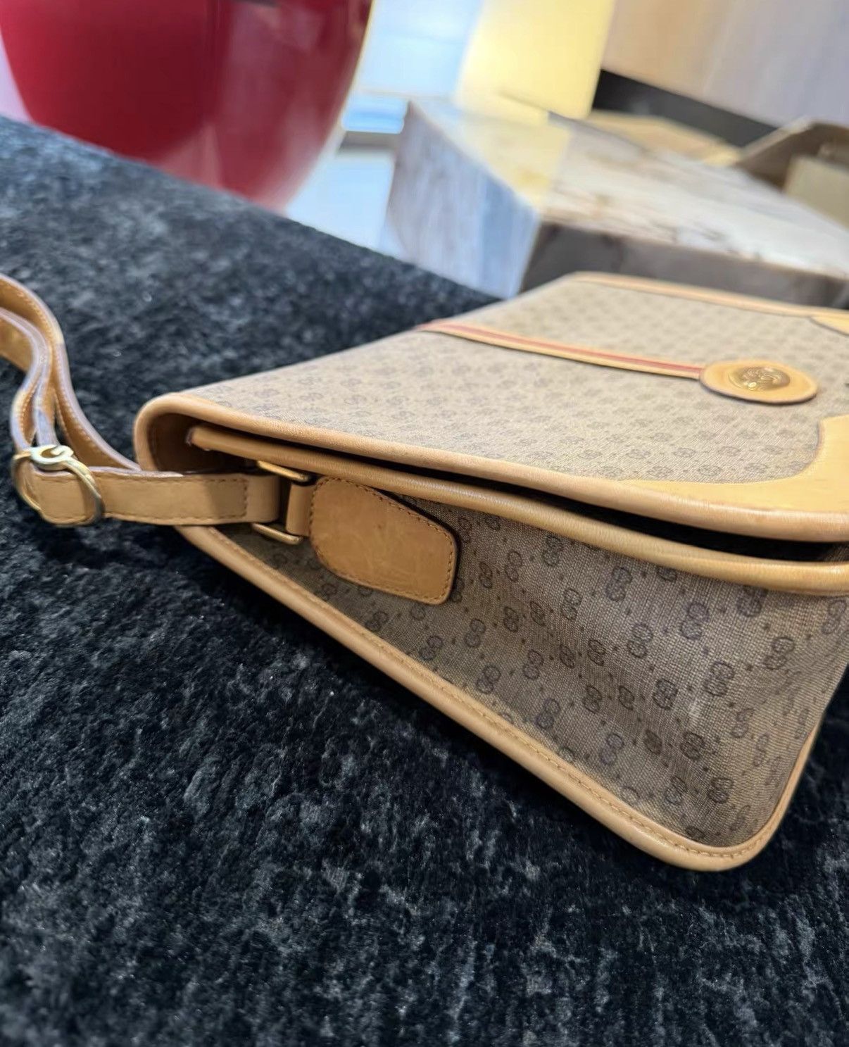Gucci Gucci Vintage Monogram Crossbody Envelope Messenger Bag J36 Size ONE SIZE - 6 Thumbnail