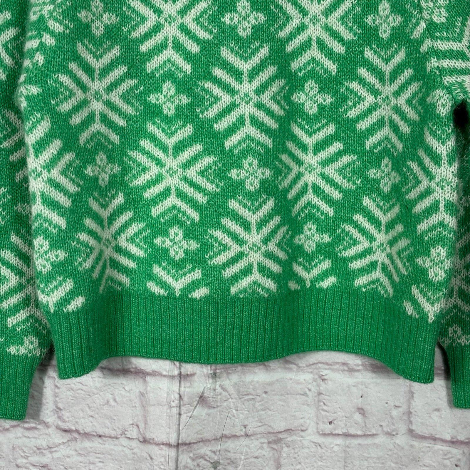 Old Navy Old Navy Medium Green Snowflake Pattern Sweater Size M / US 6-8 / IT 42-44 - 4 Thumbnail
