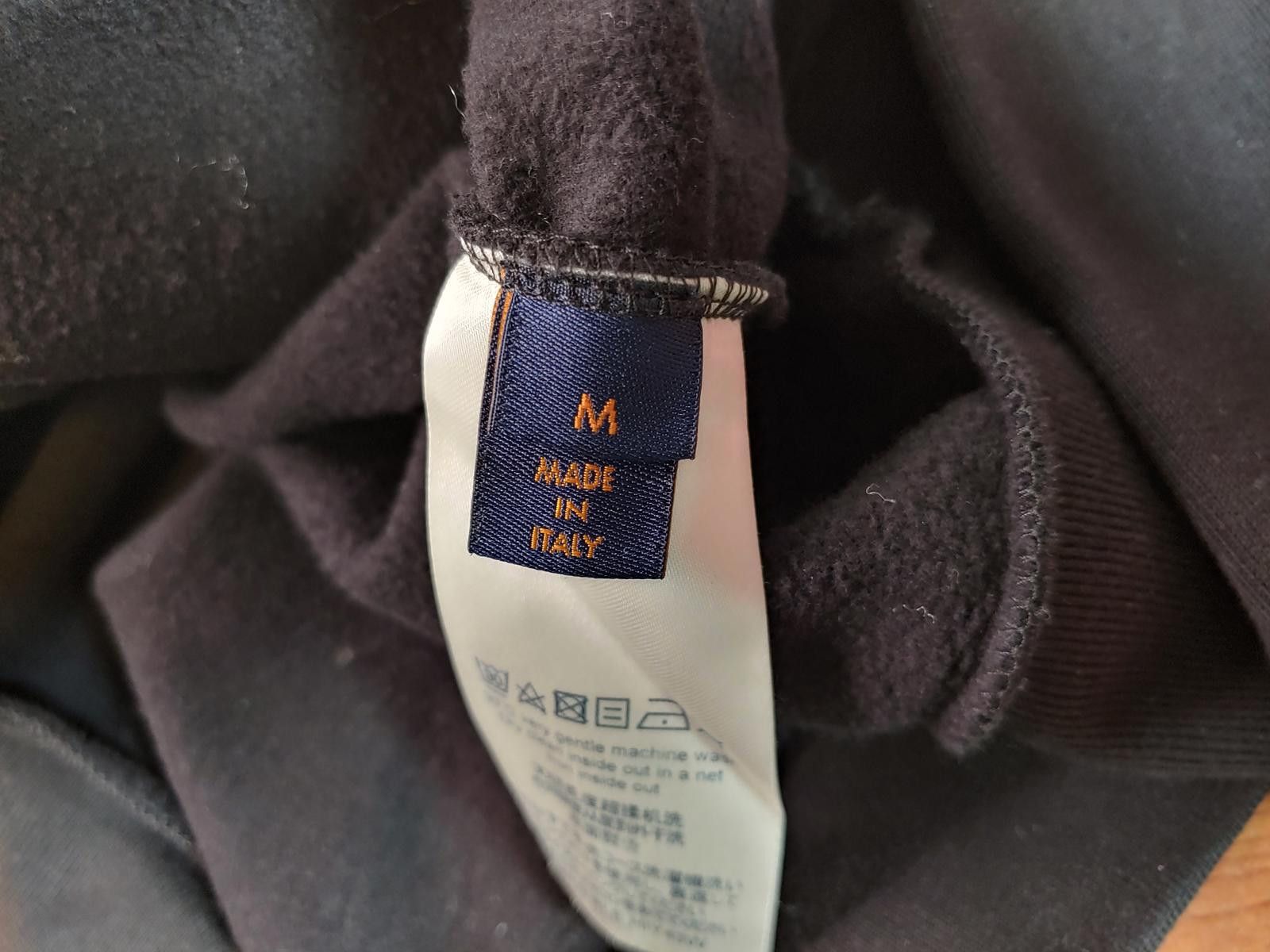 Louis Vuitton Louis Vuitton LV Planes Printed Hoodie in Black Size US M / EU 48-50 / 2 - 5 Thumbnail
