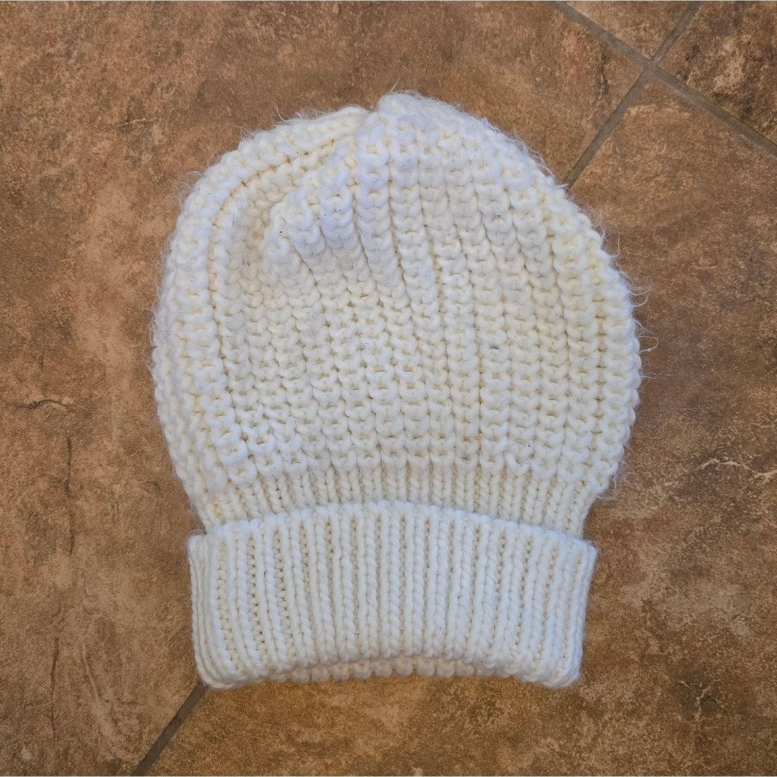 Other White Oversized Chunky Knit Beanie Size ONE SIZE - 1 Thumbnail
