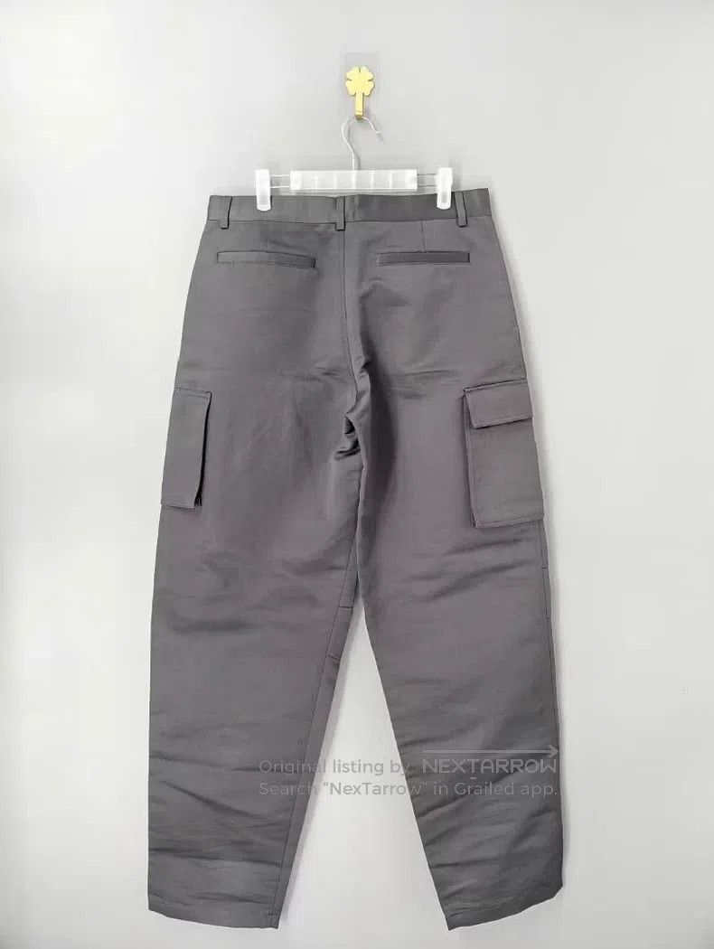 Louis Vuitton Louis Vuitton Grey metallic logo overalls pants Size US 40 / EU 56 - 2 Thumbnail