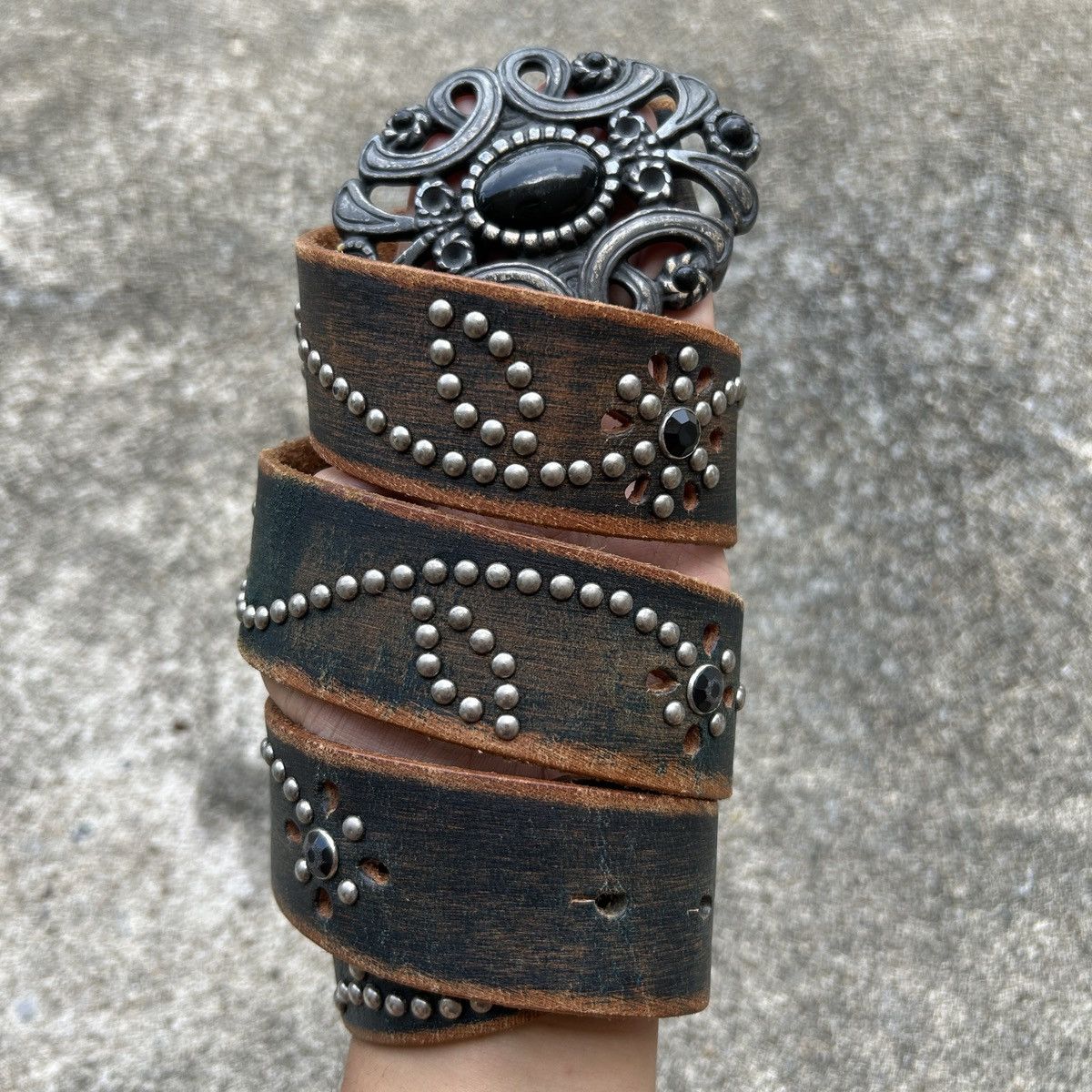 If Six Was Nine Vintage studded leather belt ⚫️ Size ONE SIZE - 5 Thumbnail