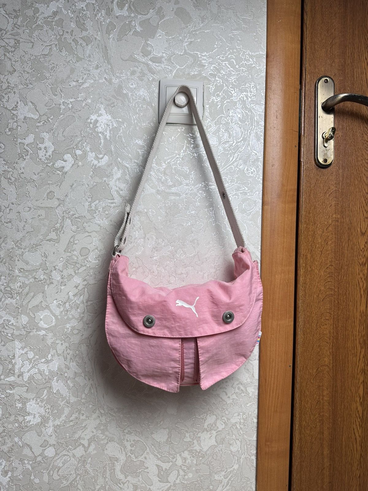 Puma × Vintage Puma Y2K Rounded Half Moon Pink Barbie Handbag Size ONE SIZE - 1 Thumbnail