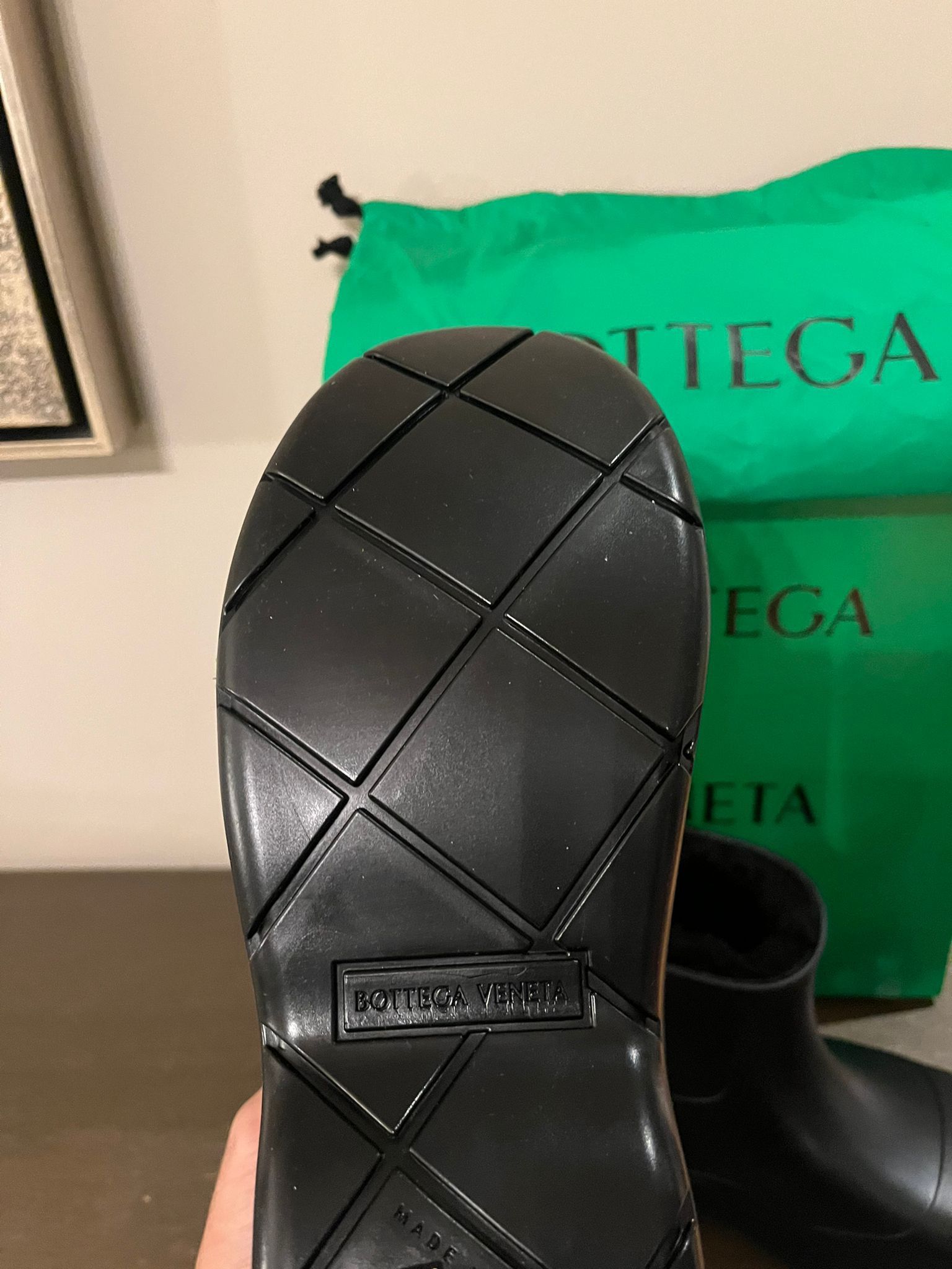 Bottega Veneta o1rshd1 Q:2 / Puddle Boots Cozy Shearling Interior in Black Size US 12 / EU 45 - 2 Thumbnail