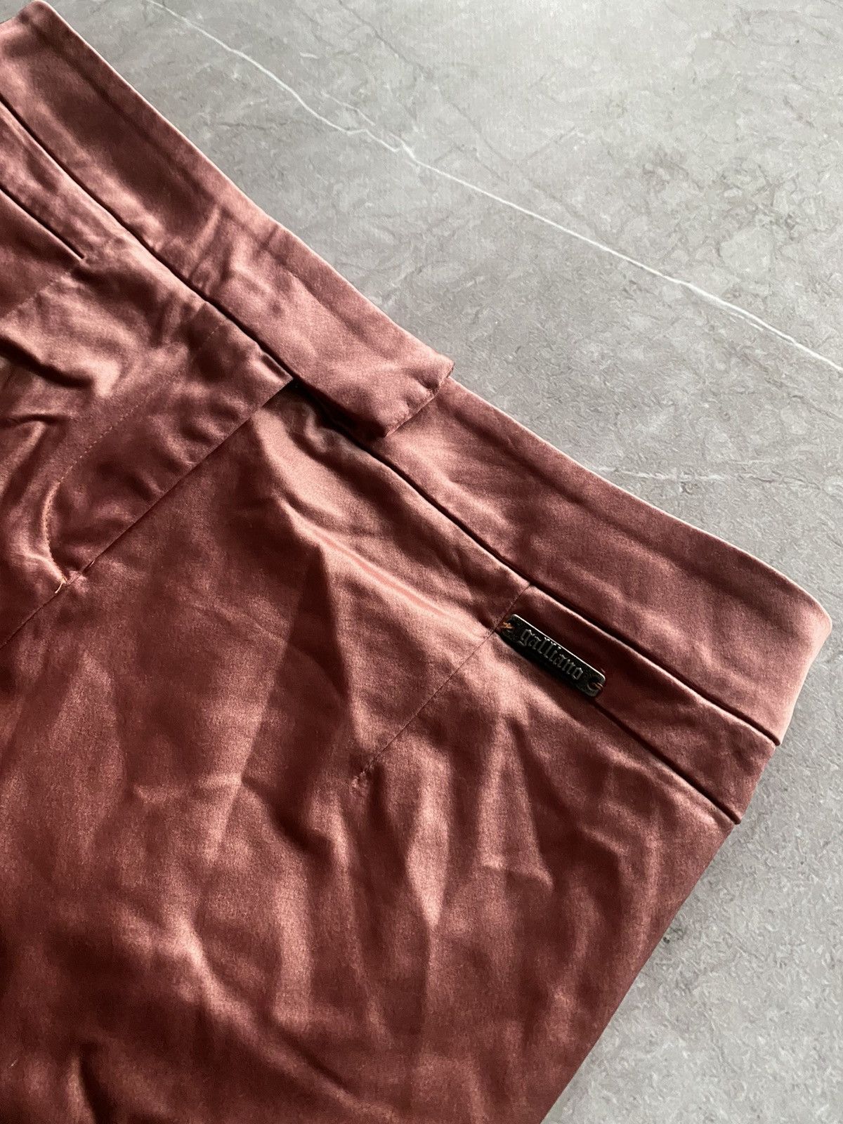 John Galliano Rare Jonh Galliano Midi Pink Skirt Made in Italy Size 28" / US 6 / IT 42 - 4 Thumbnail