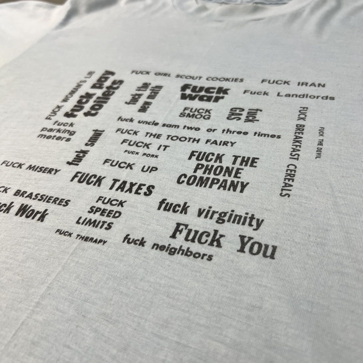 Vintage FUCK EVERYTHING Vintage 80s Spell Out Explicit Graphic Tee Size US S / EU 44-46 / 1 - 6 Thumbnail