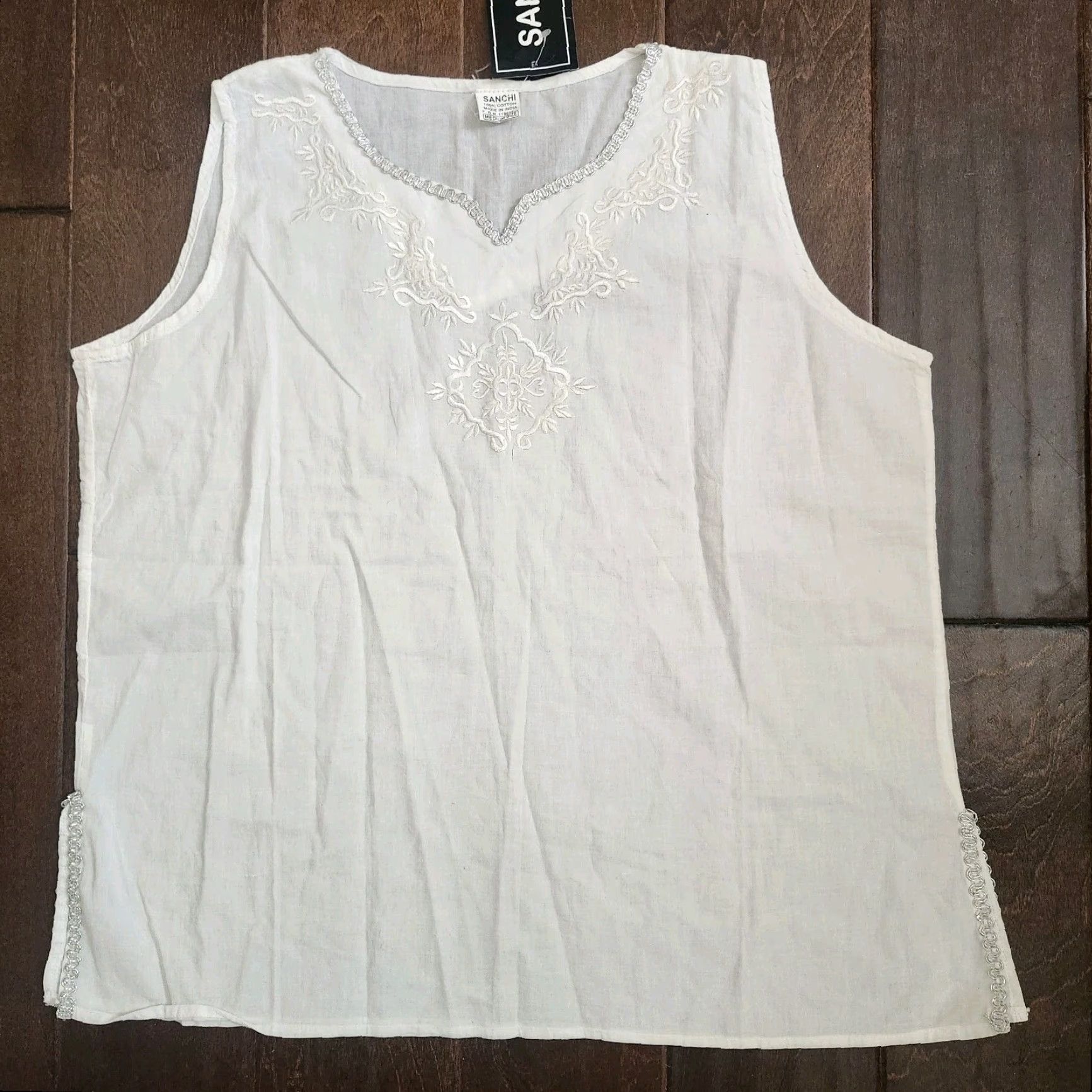 Vintage Sanchi White Embroidered Sleeveless Blouse Top Cotton Size Medium Women Regular Pullover Blouse, Party/Cocktail, Casual, Travel Size M / US 6-8 / IT 42-44 - 2 Thumbnail
