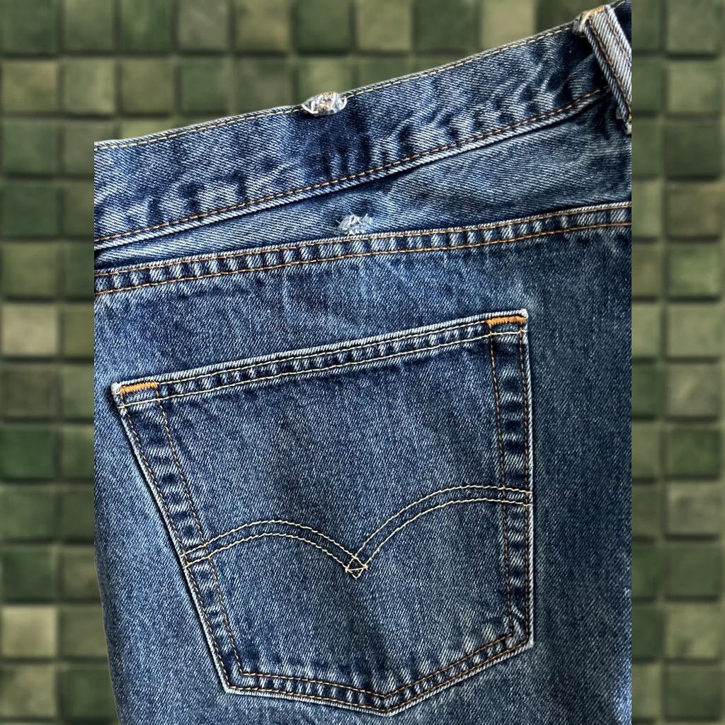 Levi's VINTAGE Levi’s 505 Regular Straight Leg Blue Denim Jeans 40x30 Missing Belt Loop Work Size US 40 / EU 56 - 1 Thumbnail