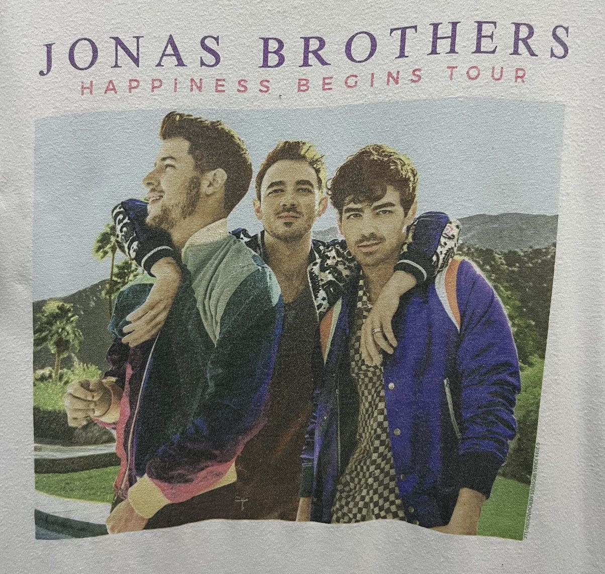 Band Tees × Gildan GILDAN SOFTSTYLE JONAS BROTHERS HAPPINESS BEGINS TOUR SHIRT Size US M / EU 48-50 / 2 - 4 Thumbnail