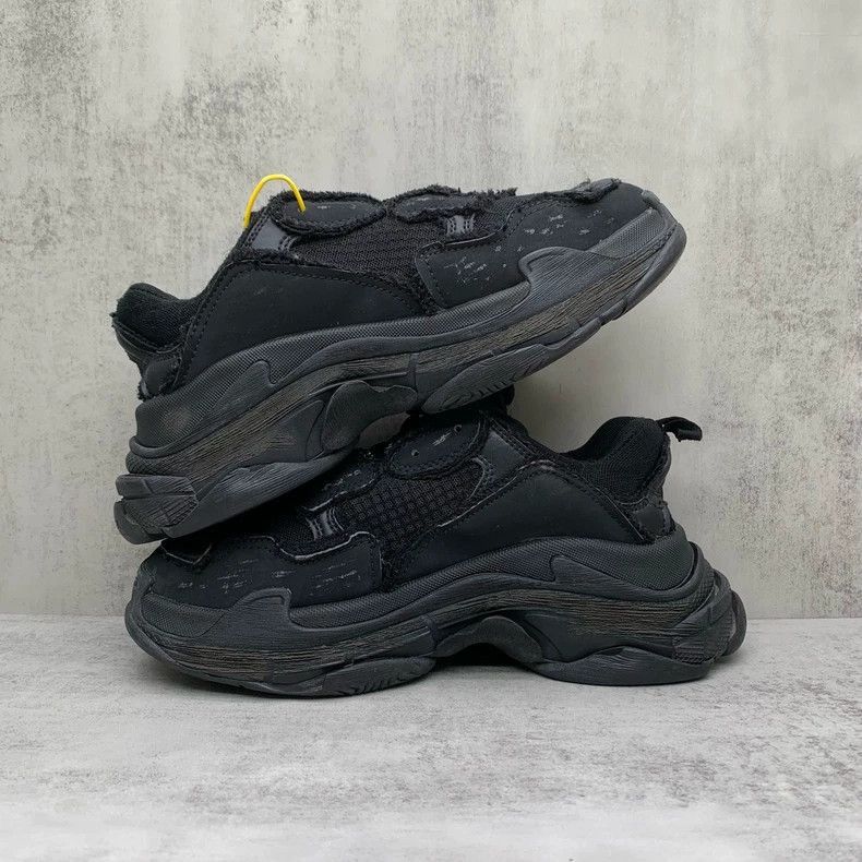 Balenciaga balenciaga triples black dad shoes Size US 10 / EU 43 - 3 Thumbnail