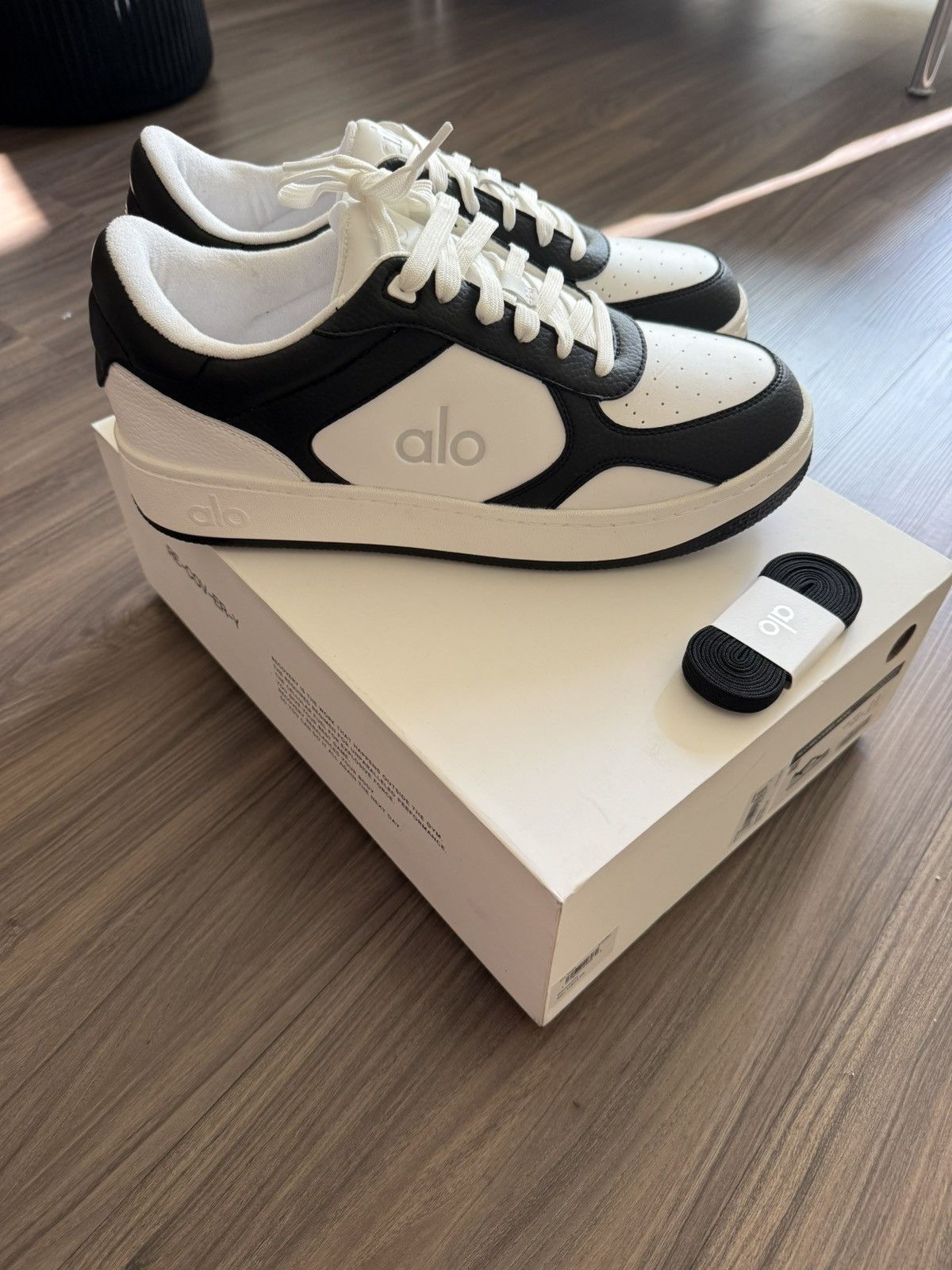 Alo Recovery Mode Sneakers Black White M 11 / W 12.5