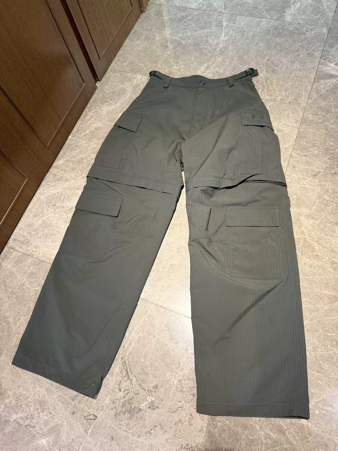 Balenciaga Balenciaga Green Casual Pants XXS Men Size US 26 / EU 42 - 1 Thumbnail