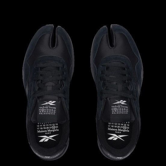 Maison Margiela × Reebok Maison Margiela x Reebok Tabi Project Size US 6.5 / EU 39-40 - 2 Thumbnail