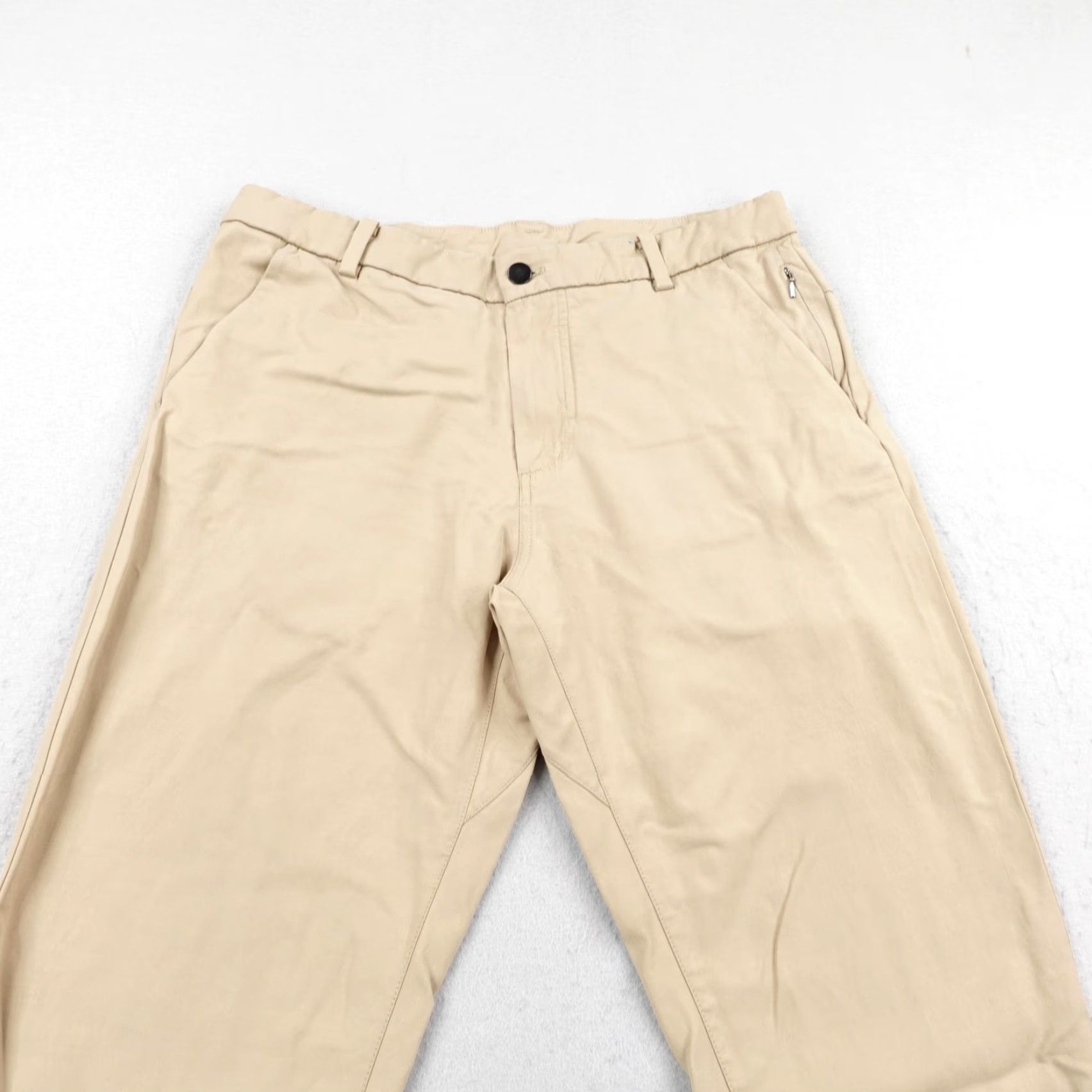 Lululemon Lululemon Pants Mens 32 Khaki Beige ABC Commission Warpstreme Performance Chino Size US 32 / EU 48 - 2 Thumbnail
