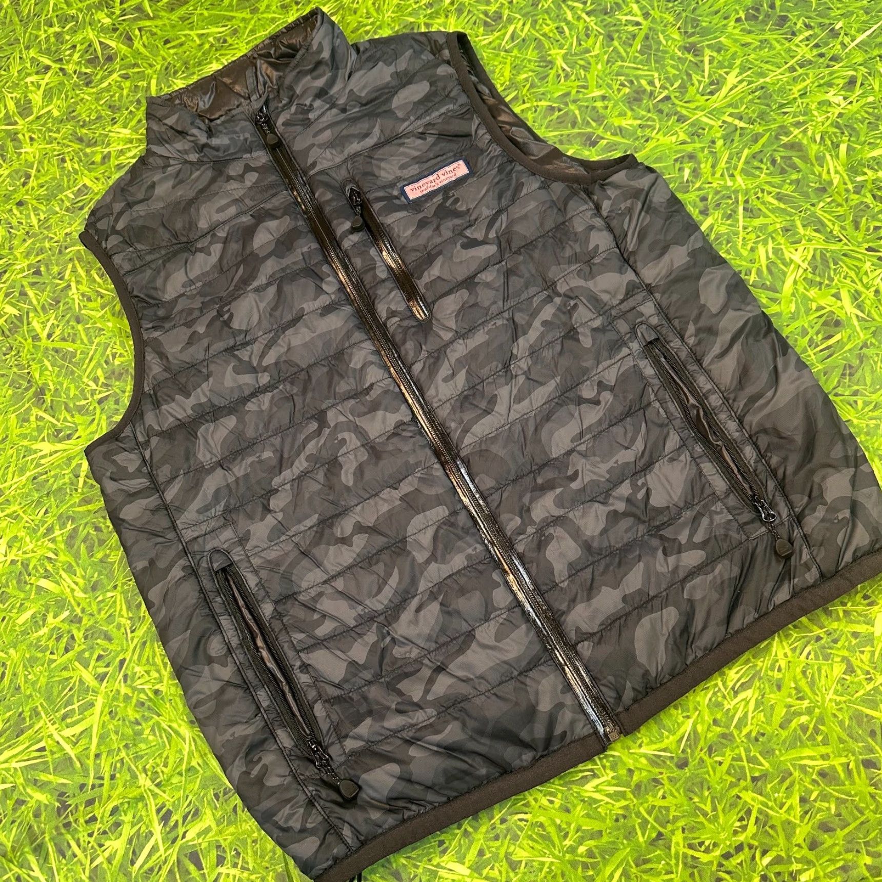 Vineyard Vines Vineyard Vines Performance Puffer Womens Small Martha's Spell Out Whale Full Zip Vest Size S / US 4 / IT 40 - 2 Thumbnail