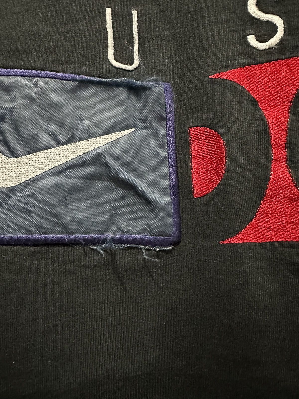 Nike × Vintage Vintage 90s Nike Just Do It Embroidered logo Faded Tee Size US L / EU 52-54 / 3 - 4 Thumbnail