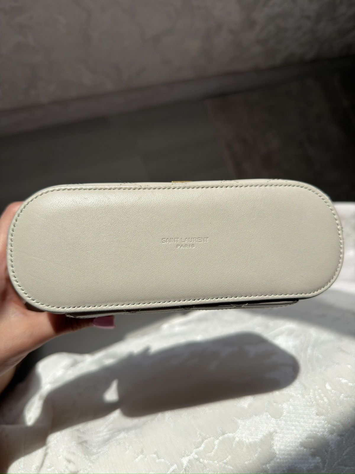 Yves Saint Laurent Saint Laurent Gaby Vanity Bag Off White Size ONE SIZE - 16 Thumbnail