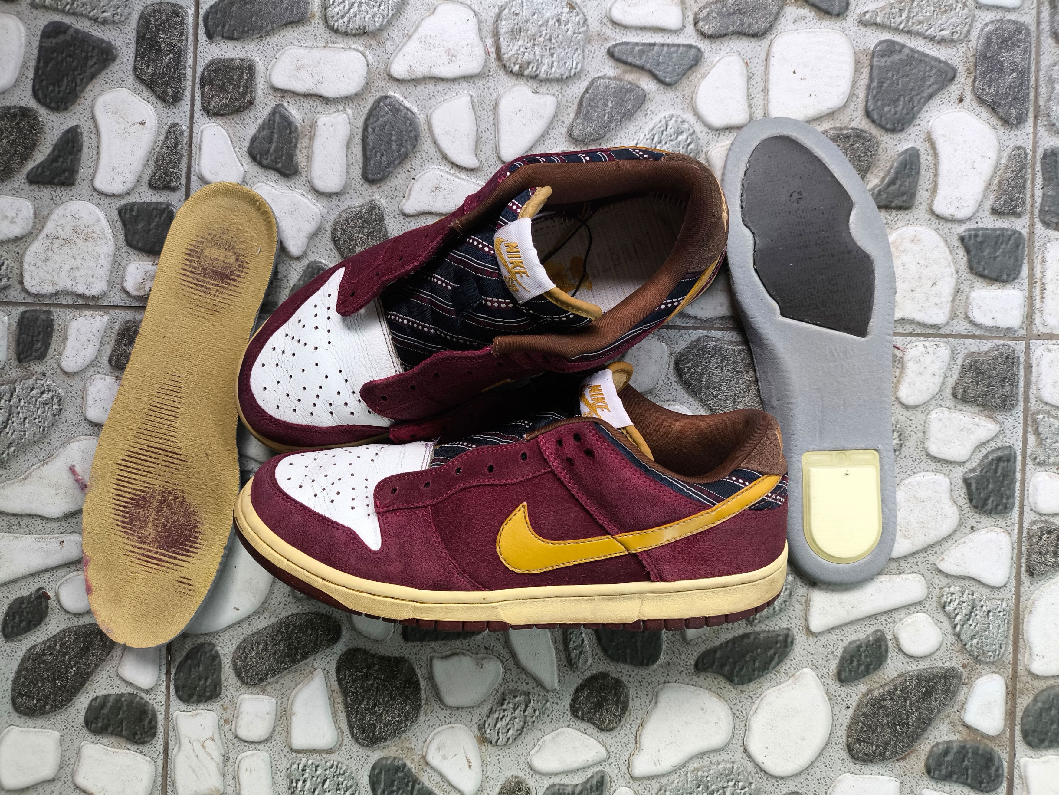 Nike SB Dunk Low Anchorman Size US 9 / EU 42 - 1 Thumbnail