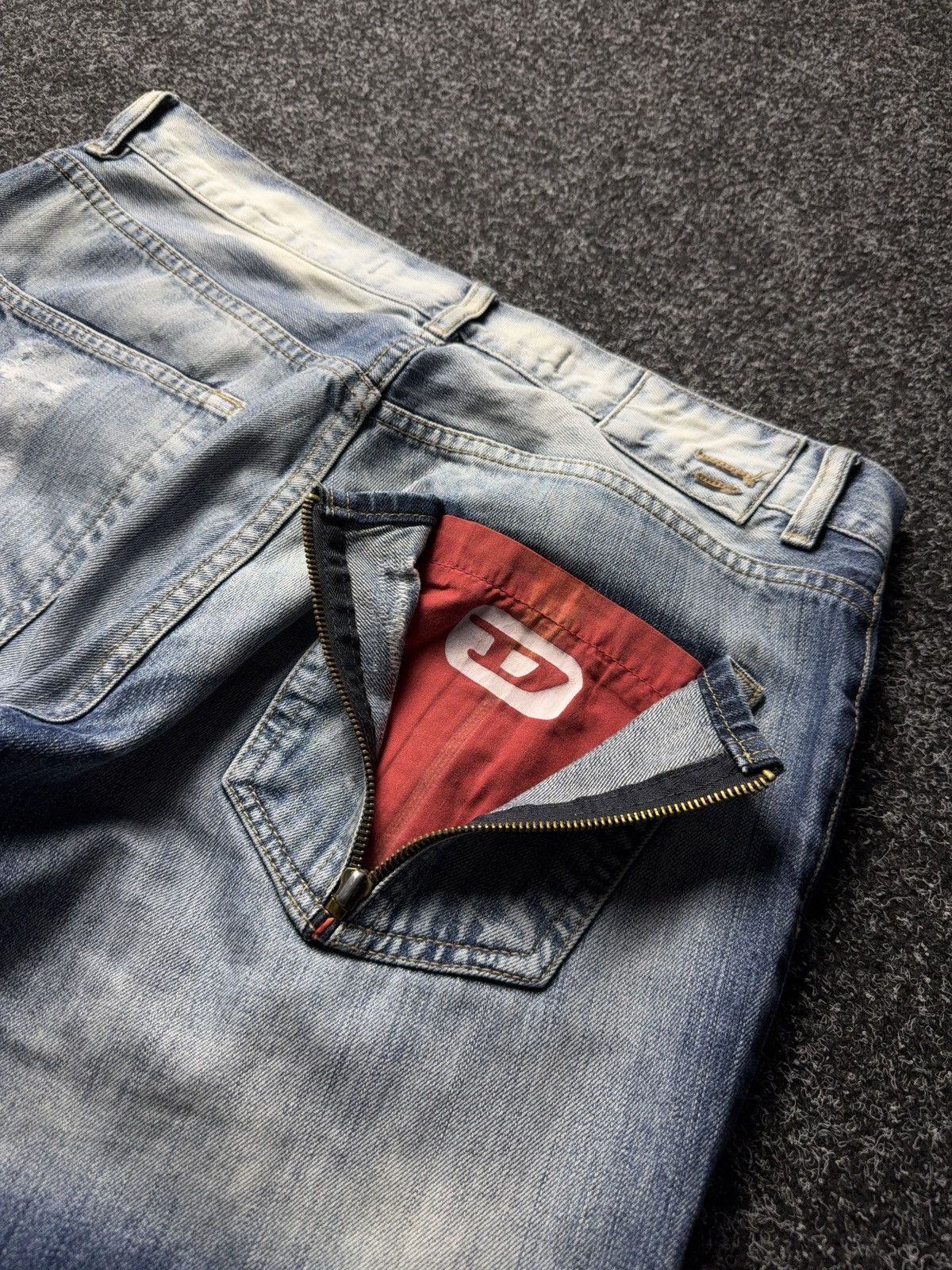 Diesel 90s Diesel Industry Zip Back Pocket Jeans Made in Italy Y2K Size US 33 - 19 Thumbnail