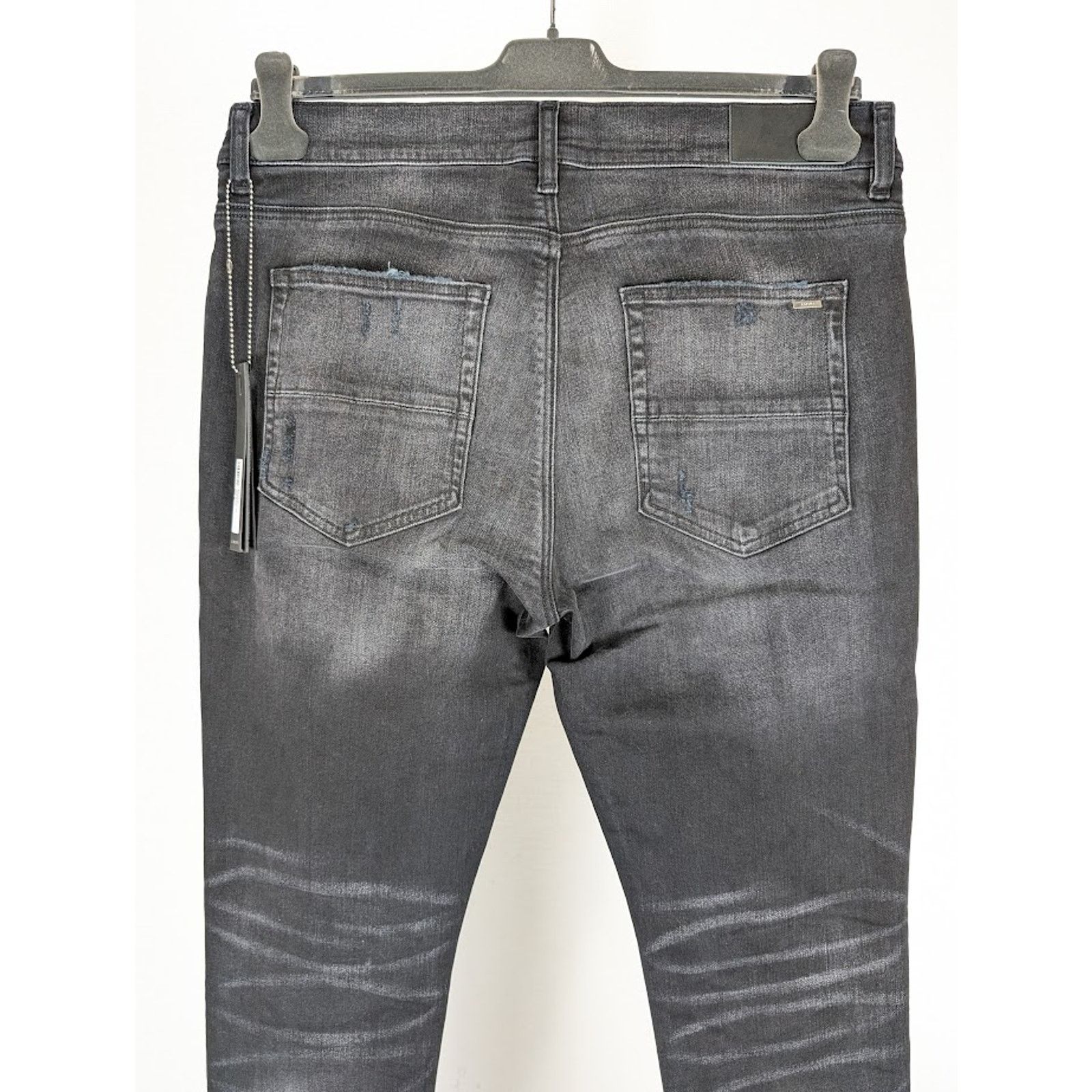 Amiri o1rshd1 Q:2 / Boucle MX1 Jeans in Aged Black Size US 34 / EU 50 - 13 Thumbnail
