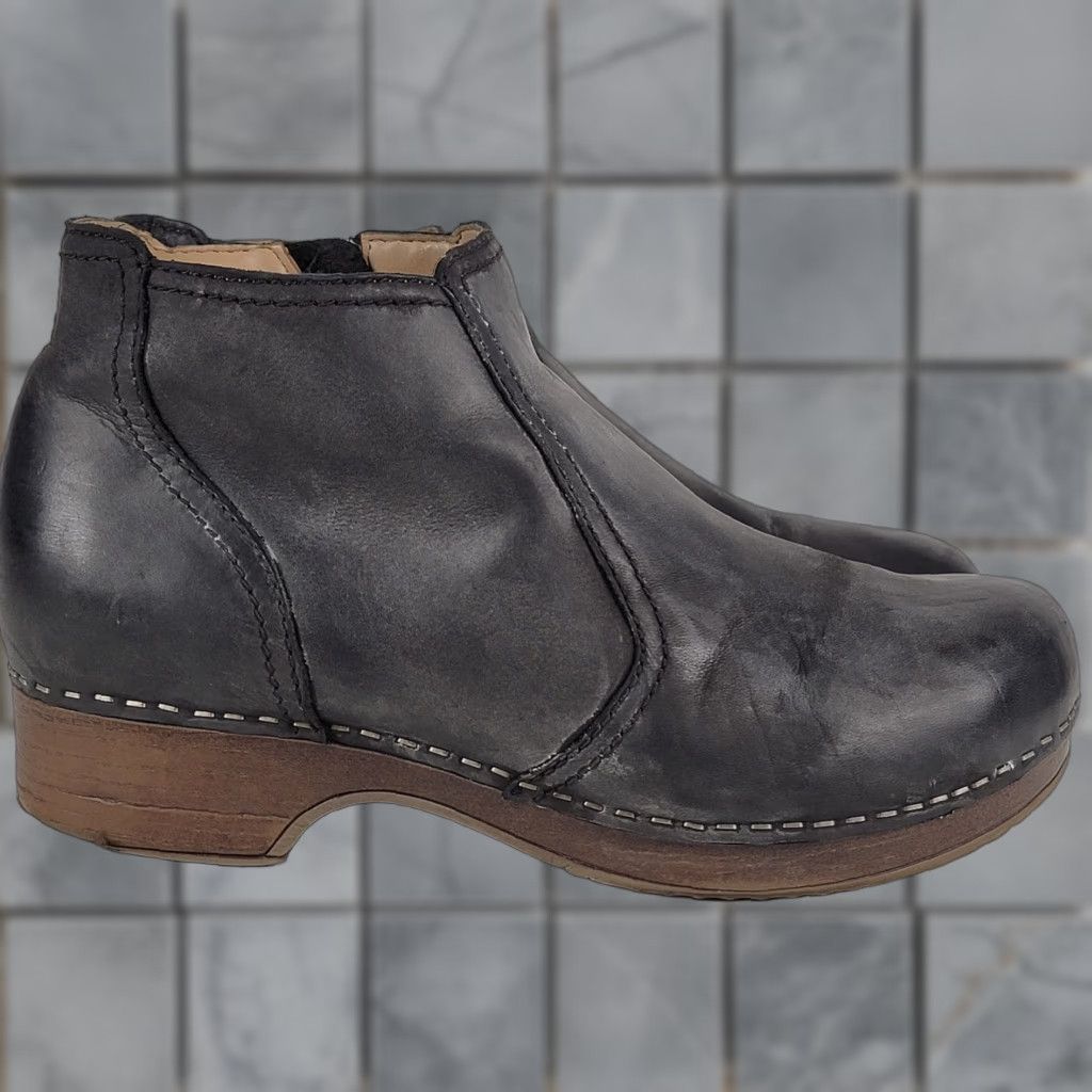 Dansko Dansko Bootie Women Black Nubuck Zip-Up Barbara 37 EU 7 US Boots Mid Heel Block Heel Solid Bohemian City Going Out Fall Winter Spring Size US 7 / IT 37 - 1 Thumbnail