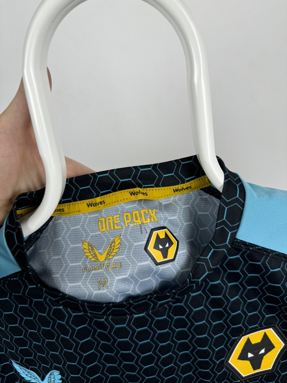 Castore Castore Wolverhampton Wanderers 2021 2022 Training Jersey Size US M / EU 48-50 / 2 - 3 Thumbnail