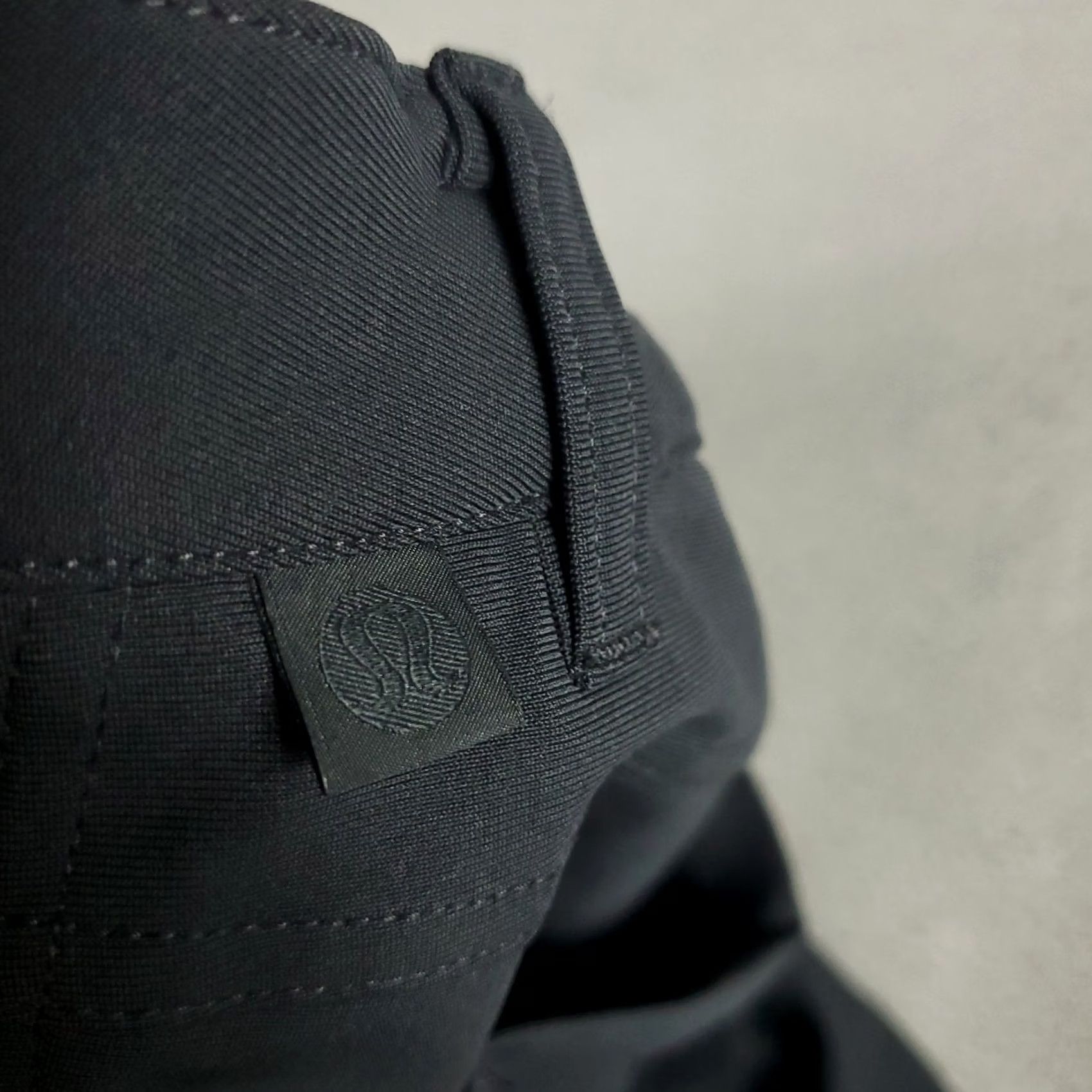 Lululemon Lululemon Pants Mens 36x32 Gray Commission Straight 5 Pocket Chino Trousers Size US 36 / EU 52 - 7 Thumbnail