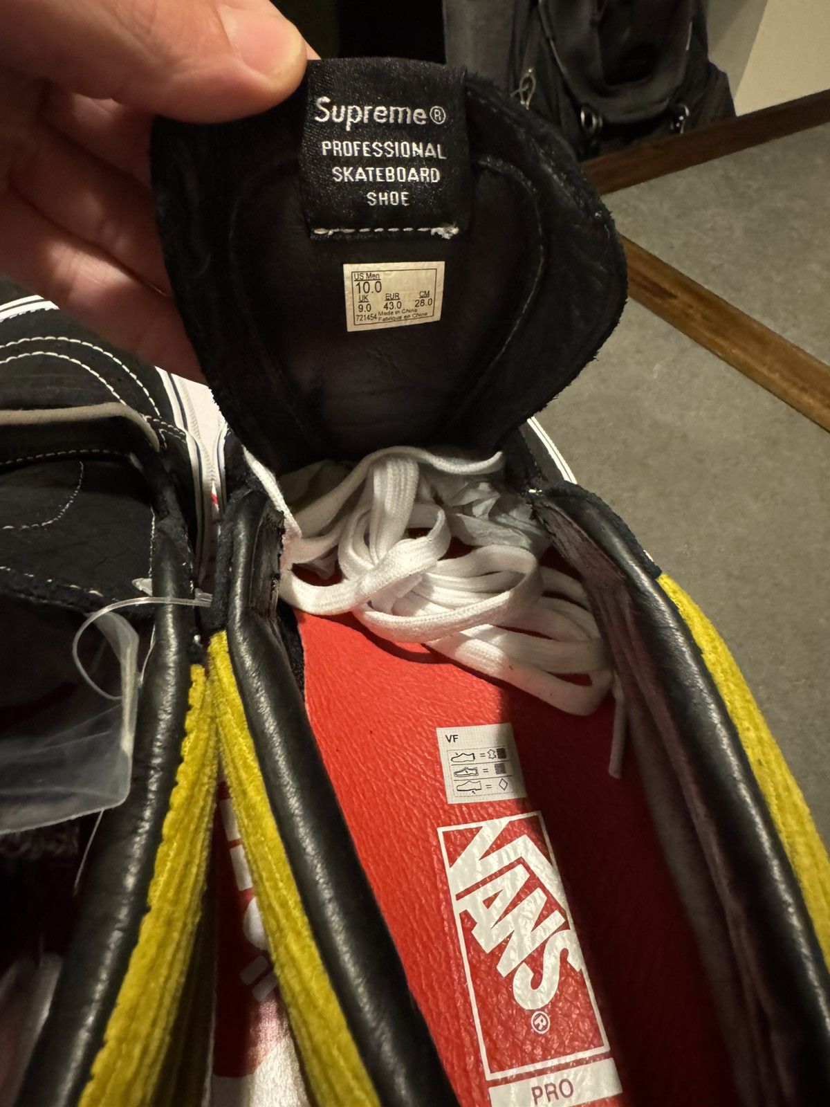 Supreme × Vans Supreme x Vans Sk8 Mid Size US 10 / EU 43 - 5 Thumbnail