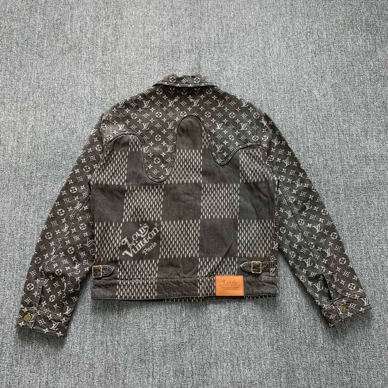 Louis Vuitton Louis Vuitton Black presbyopic full-print denim jacket Size US M / EU 48-50 / 2 - 2 Thumbnail