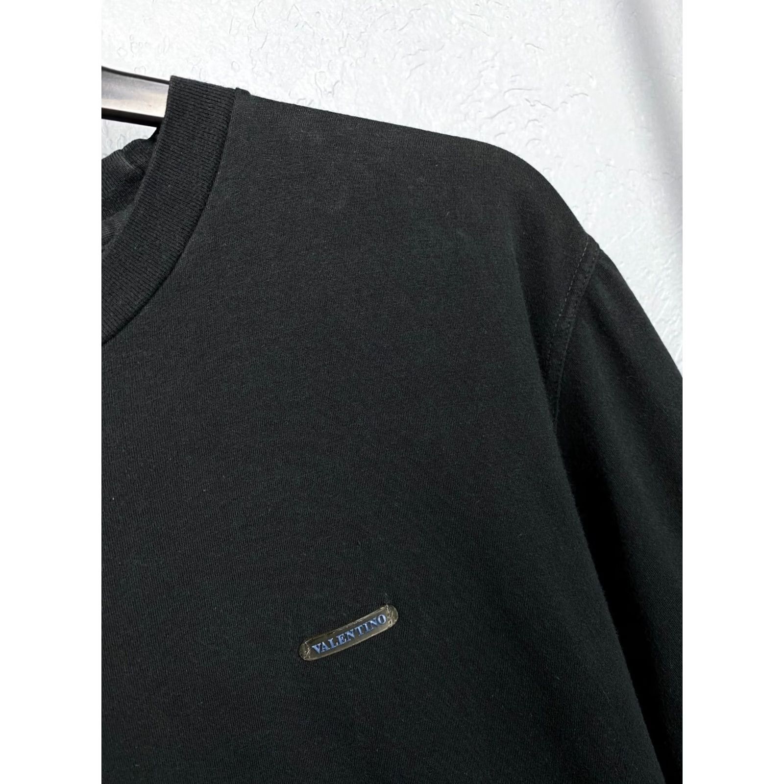 Valentino VINTAGE Valentino Jeans Vintage Mens Crew Neck T-Shirt Size XXL Black Cotton Logo Short Sleeve Crew Neck T-Shirt Mens 2XL Size US XXL / EU 58 / 5 - 3 Thumbnail