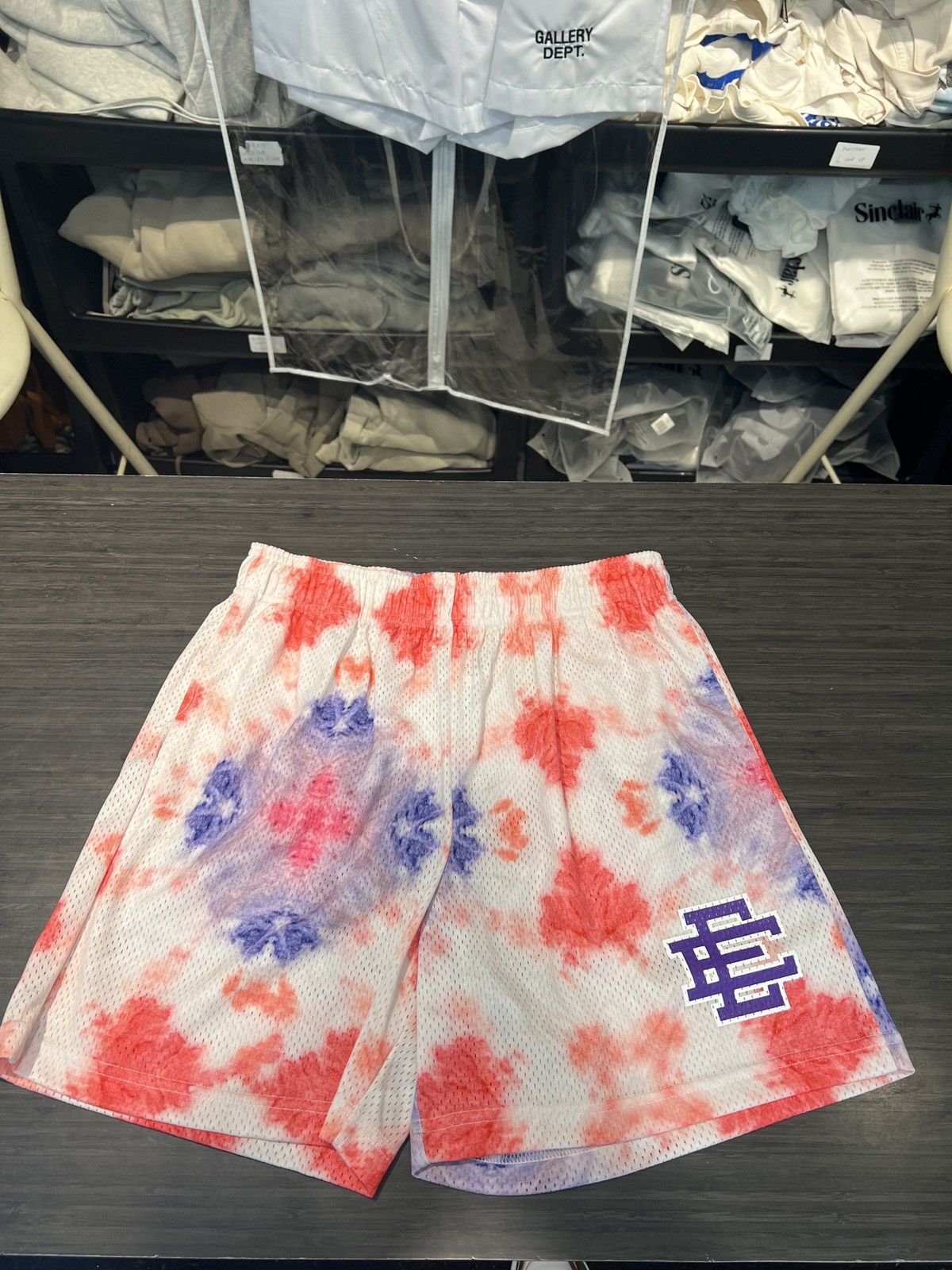 Eric Emanuel Eric Emanuel Basic Shorts Tie Dye Purple Pink Medium Size US 32 / EU 48 - 1 Thumbnail