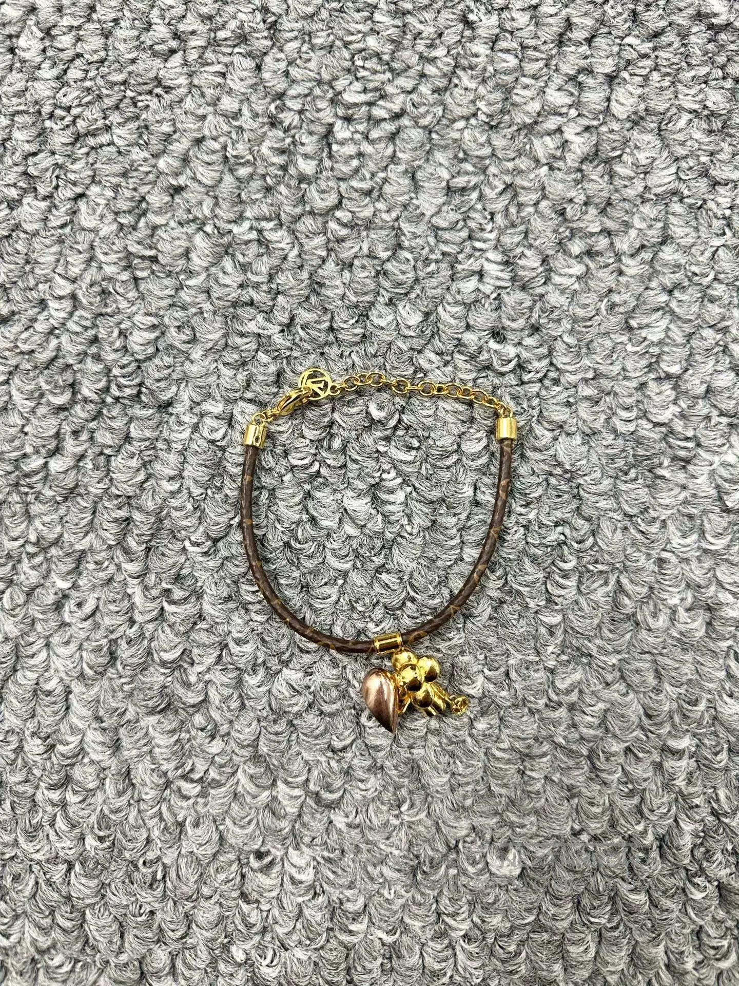 Louis Vuitton Louis Vuitton Valentine's day sunflower bracelet| Size ONE SIZE - 3 Thumbnail