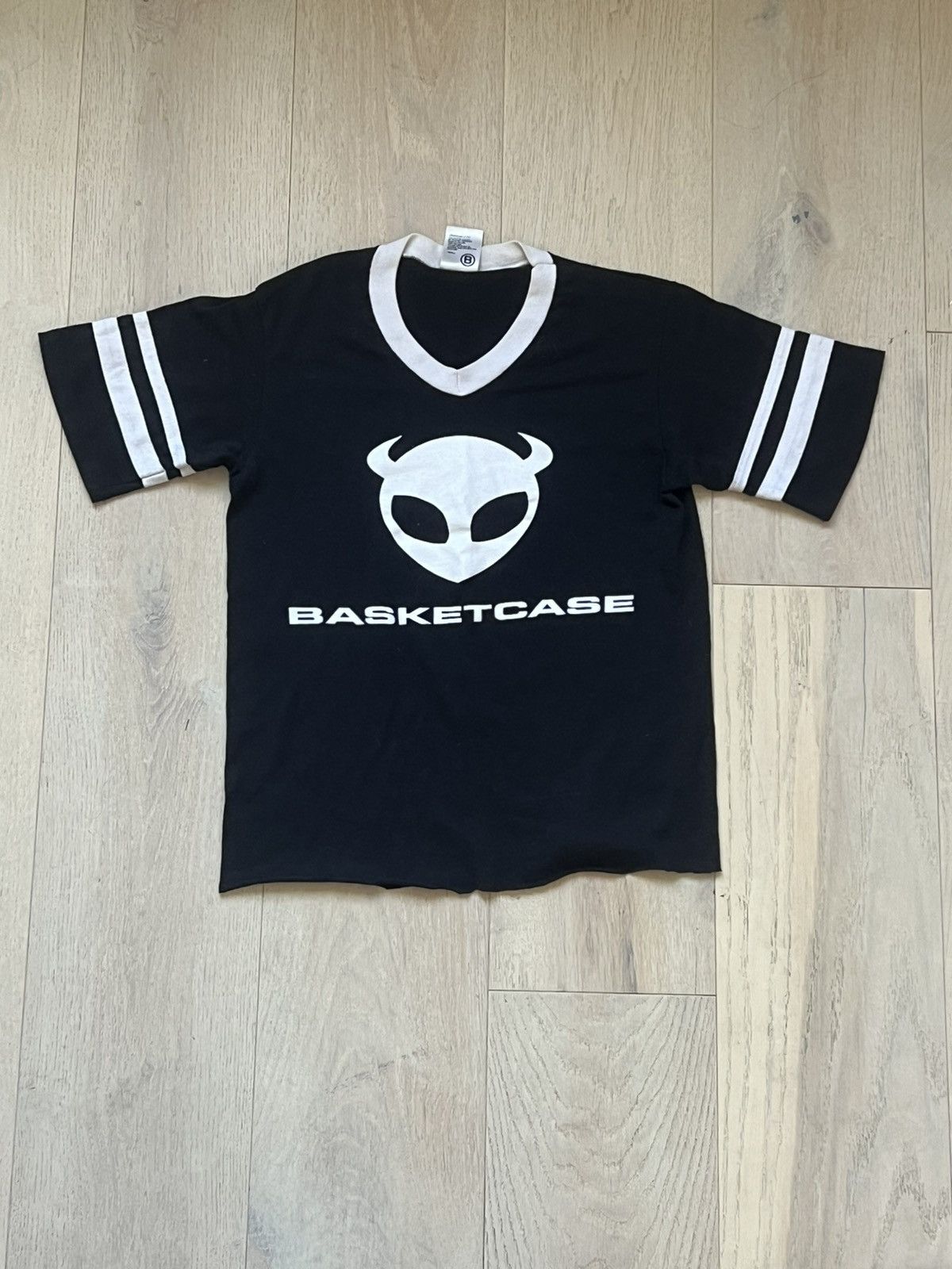 basketcase gallery Basketcase gallery XS alien horns jersey black cropped Size US XS / EU 42 / 0 - 1 Thumbnail