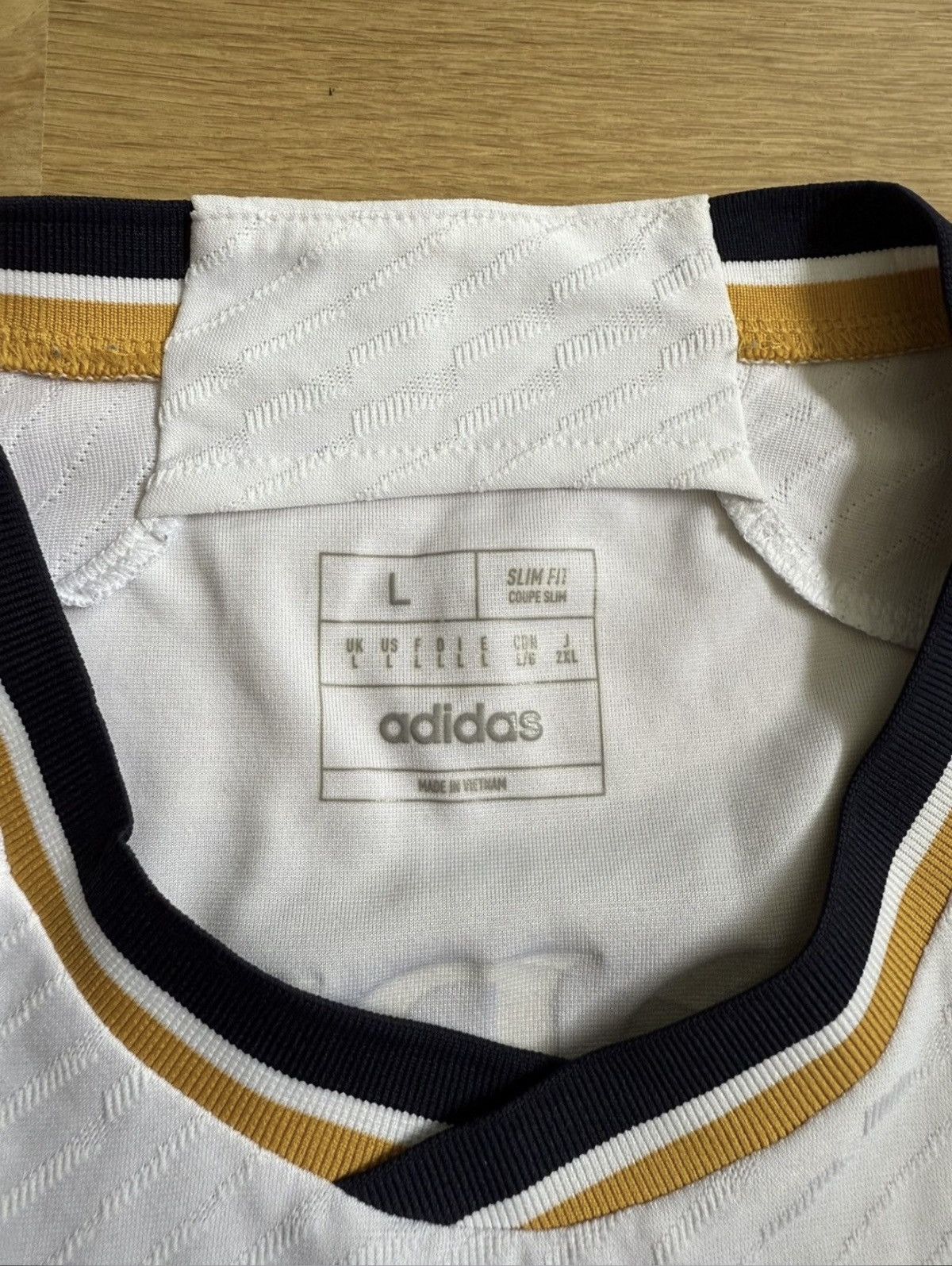Adidas Real Madrid Size US L / EU 52-54 / 3 - 4 Thumbnail